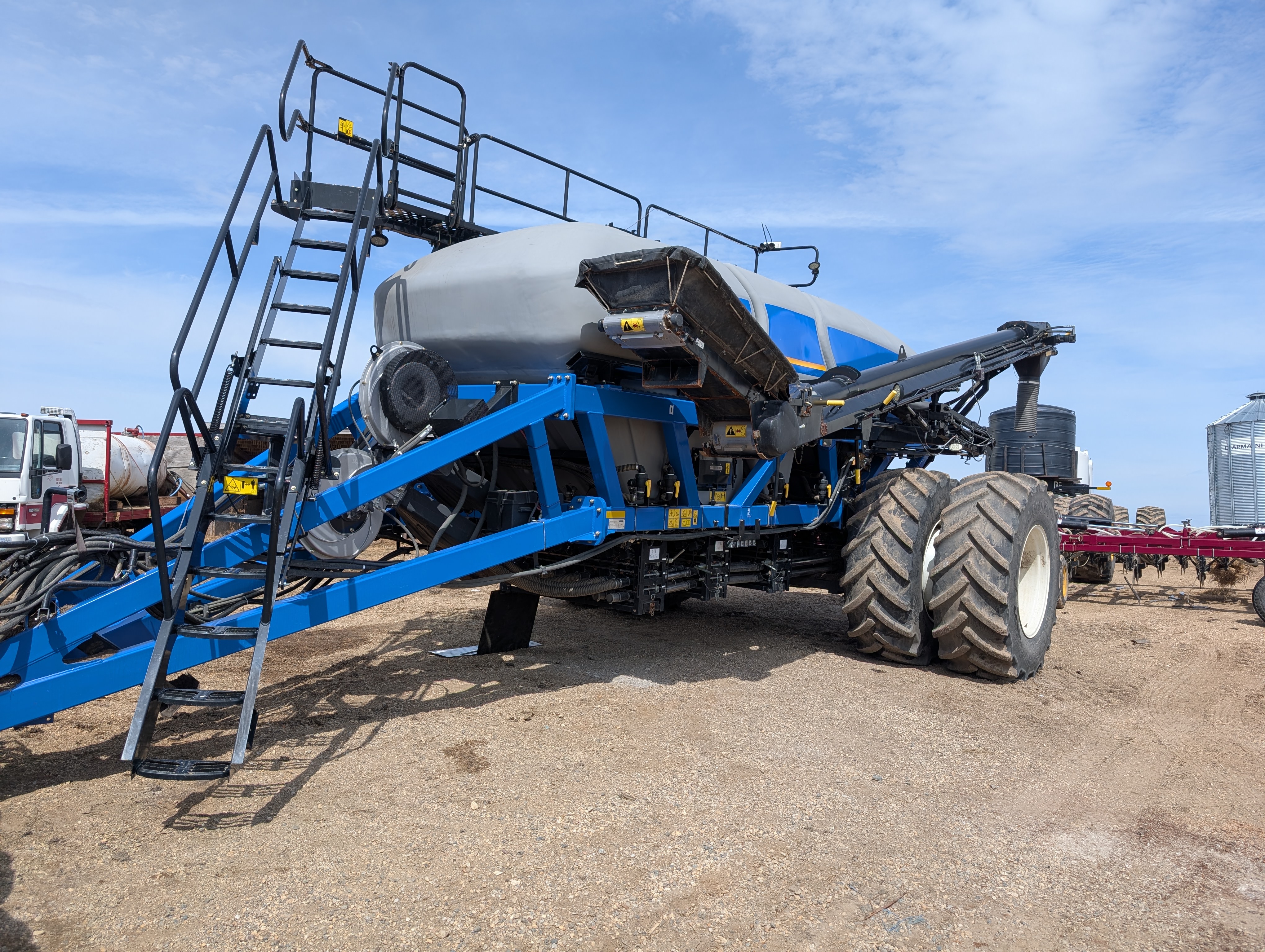 2018 New Holland P4580 Air Tank/Cart