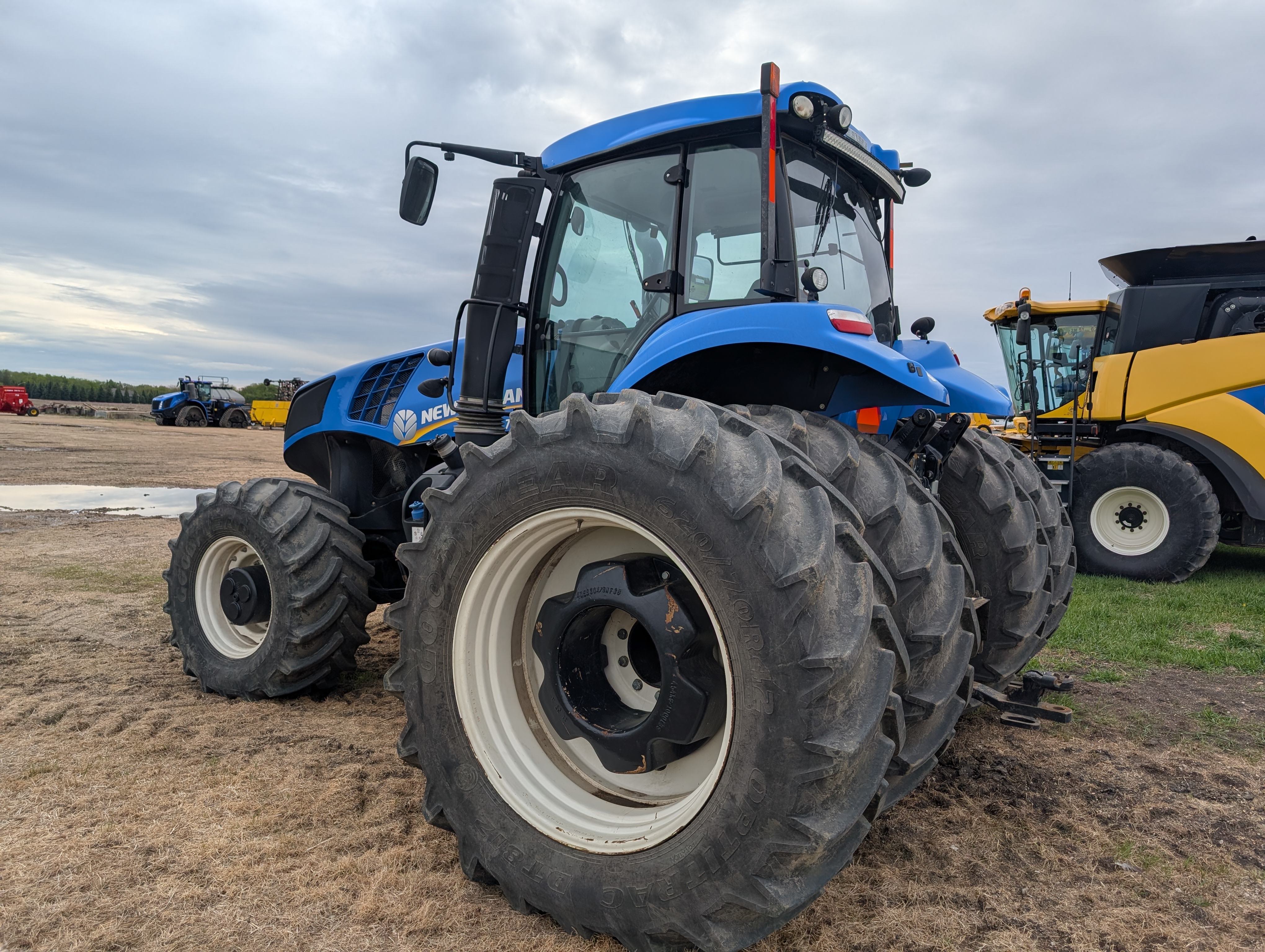 2015 New Holland T8.410 Tractor