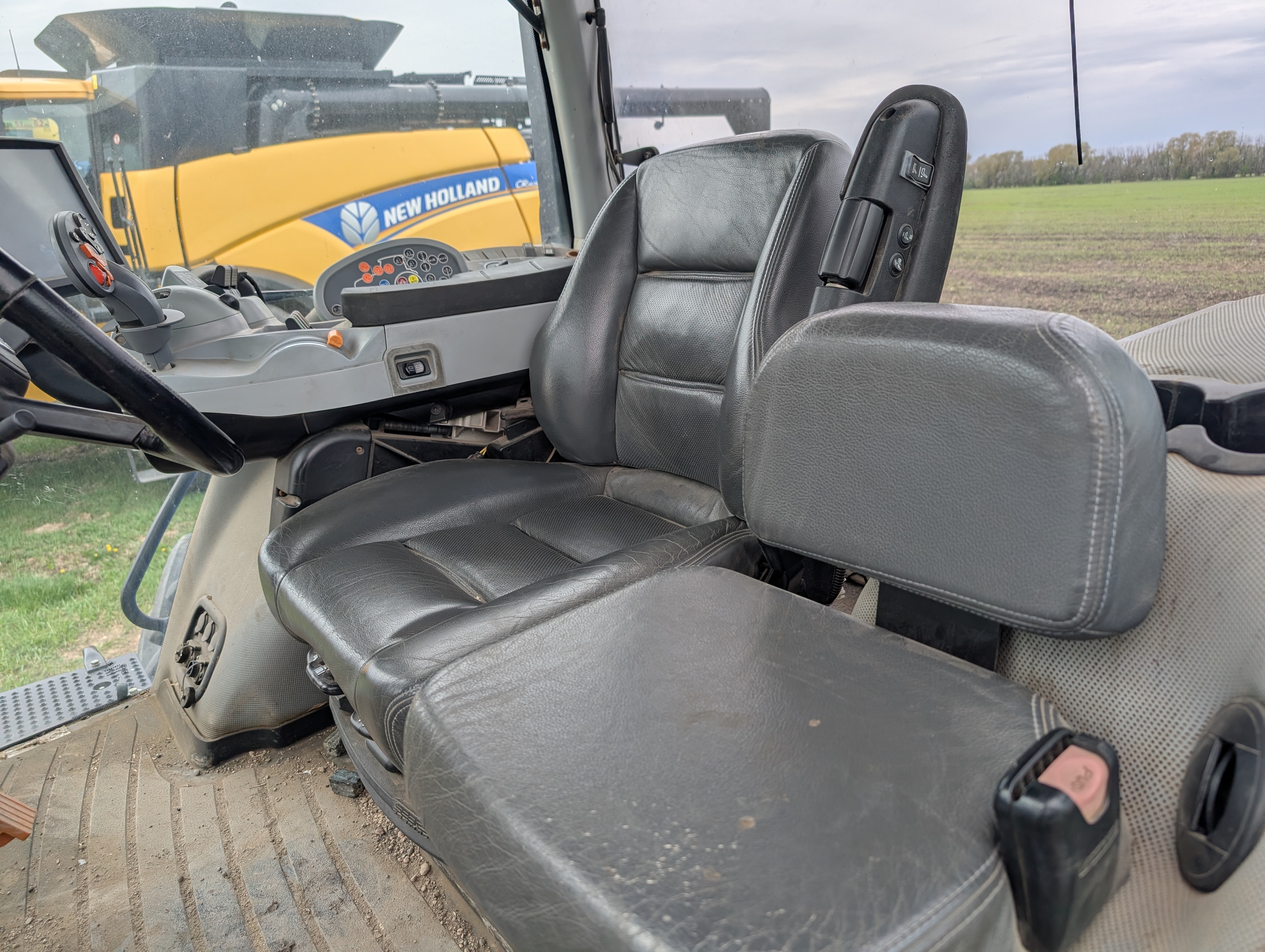 2015 New Holland T8.410 Tractor