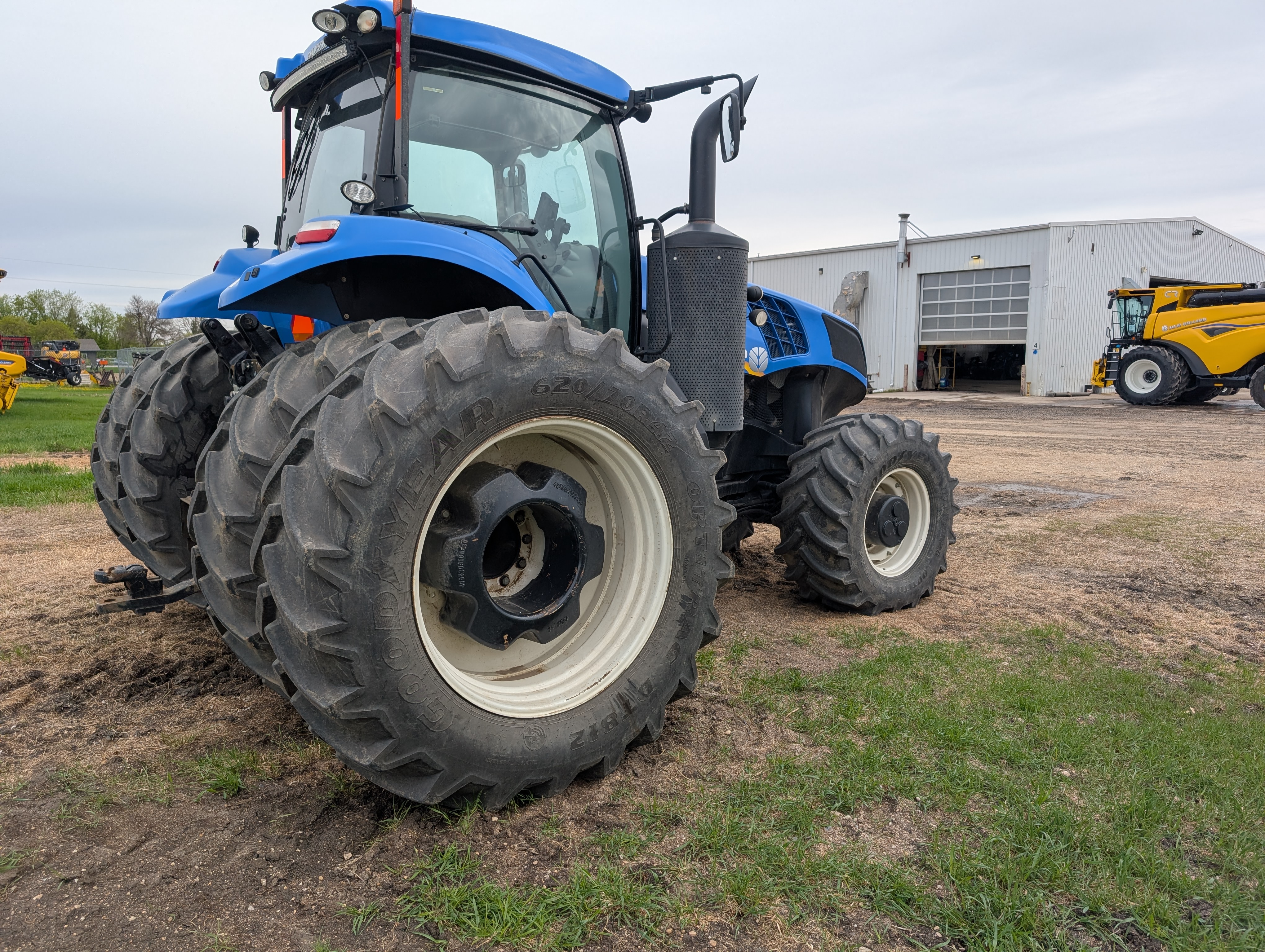 2015 New Holland T8.410 Tractor