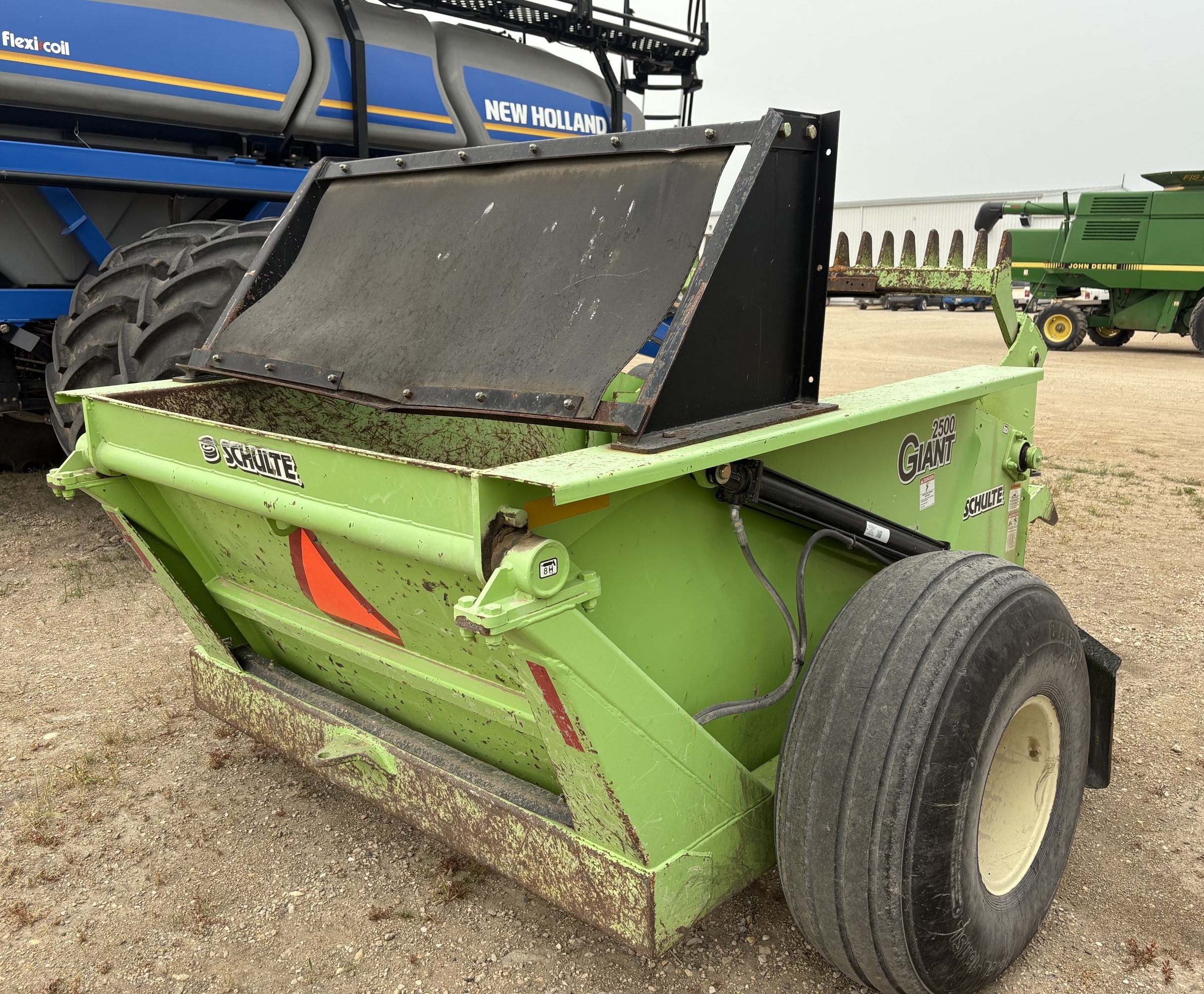 2014 Schulte 2500 Rock Picker