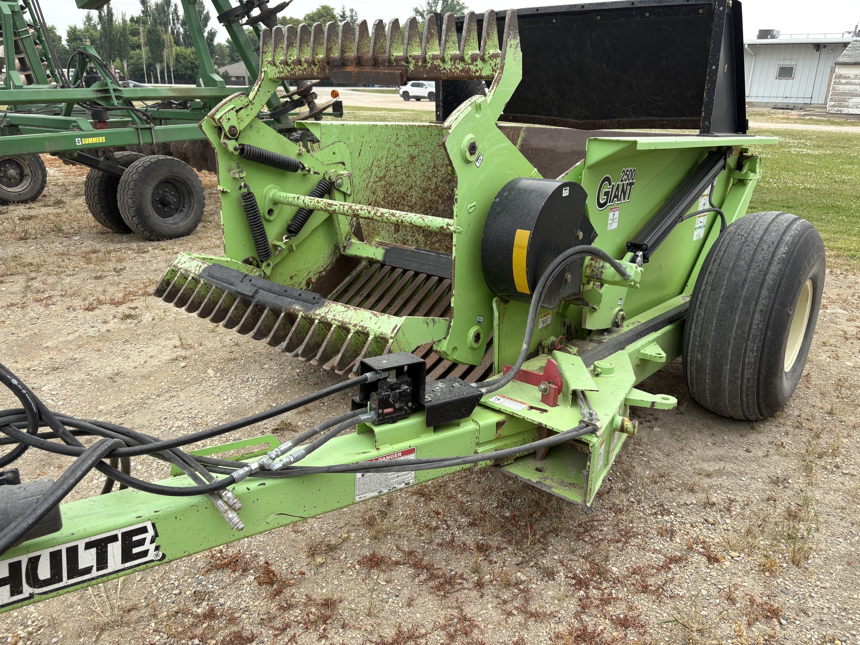 2014 Schulte 2500 Rock Picker