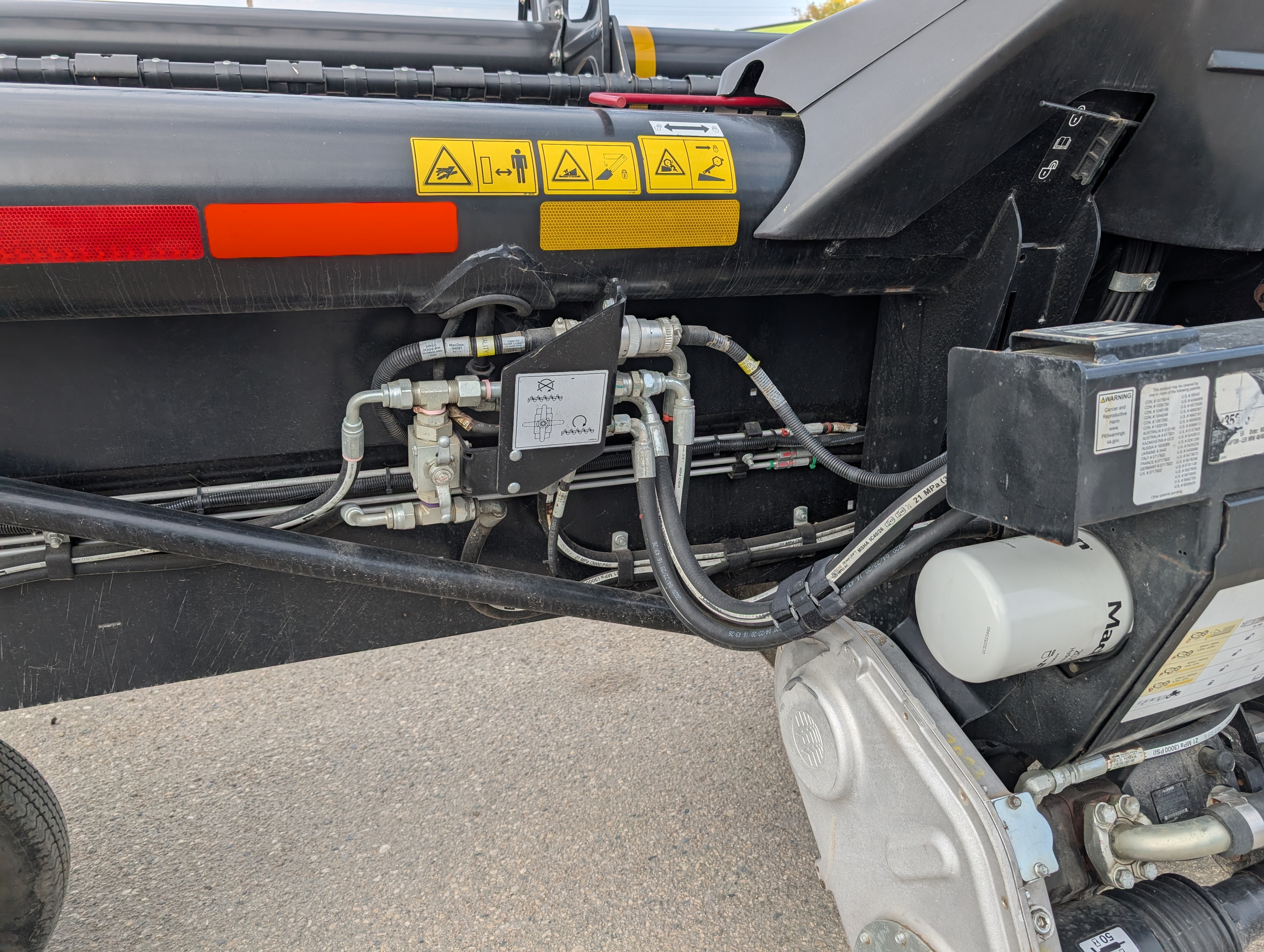 2021 MacDon FD140 Header Draper Flex