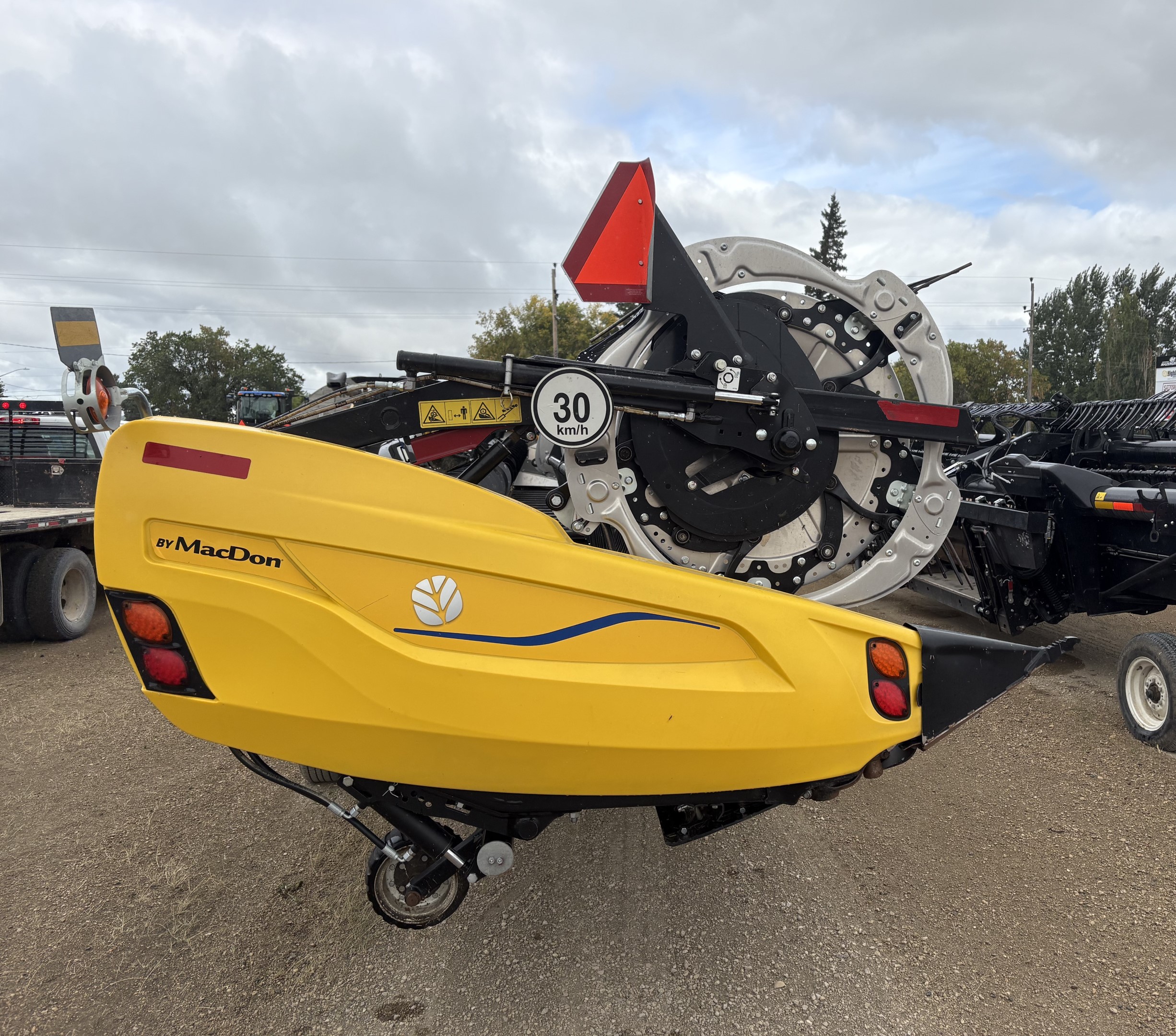 2023 MacDon FD240 Header Draper Flex