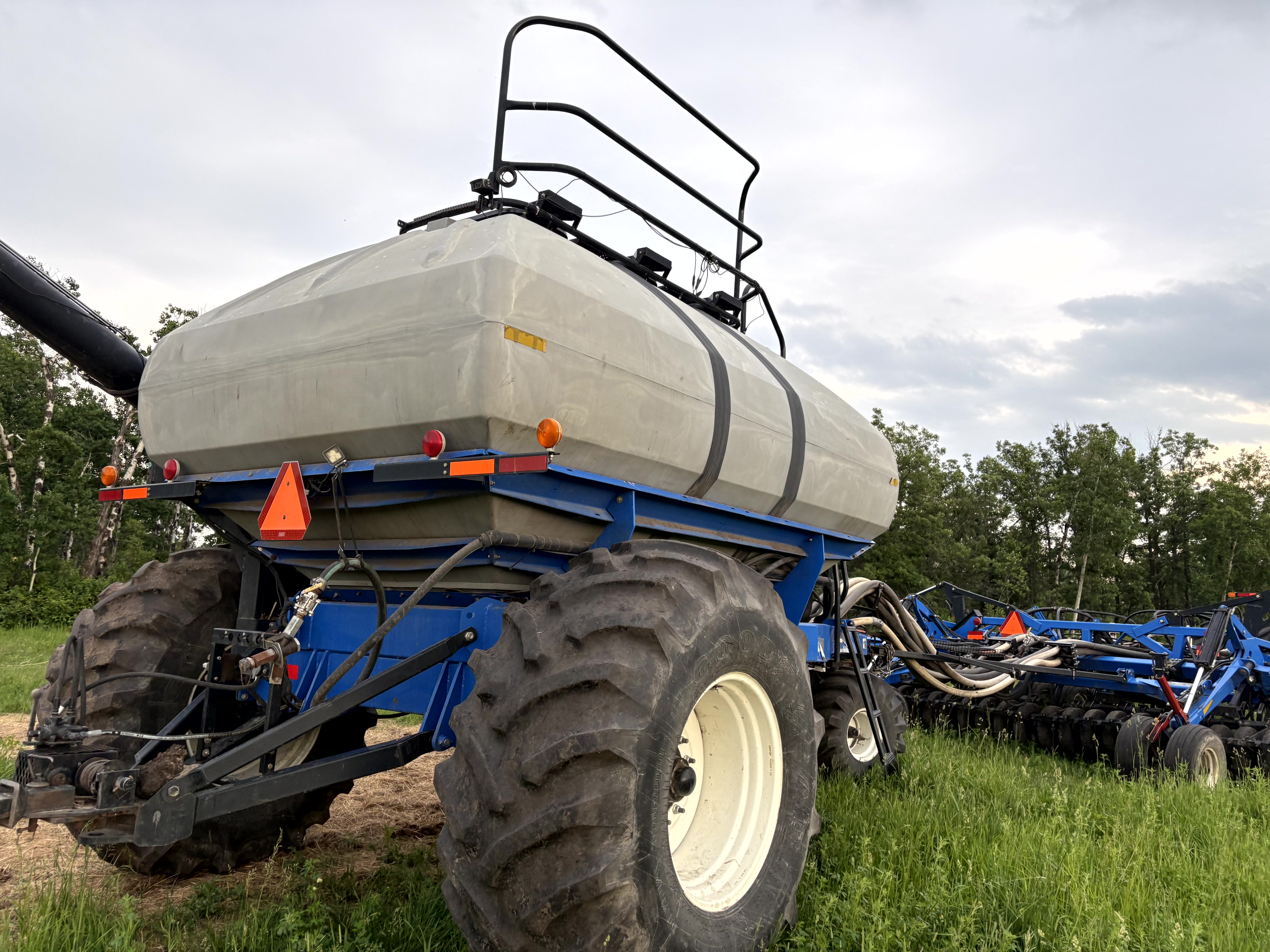 2010 New Holland P2050 Air Drill