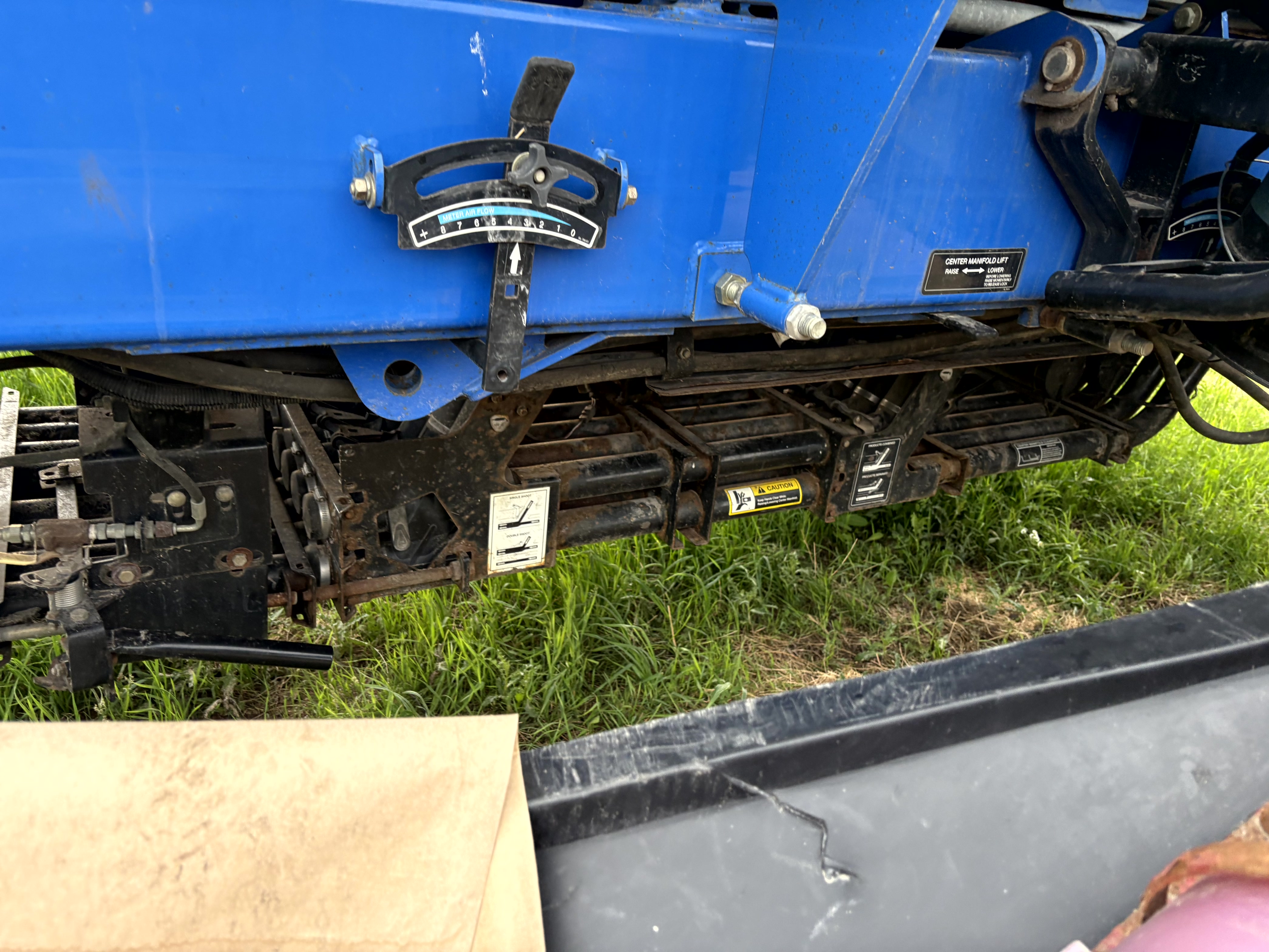 2010 New Holland P2050 Air Drill