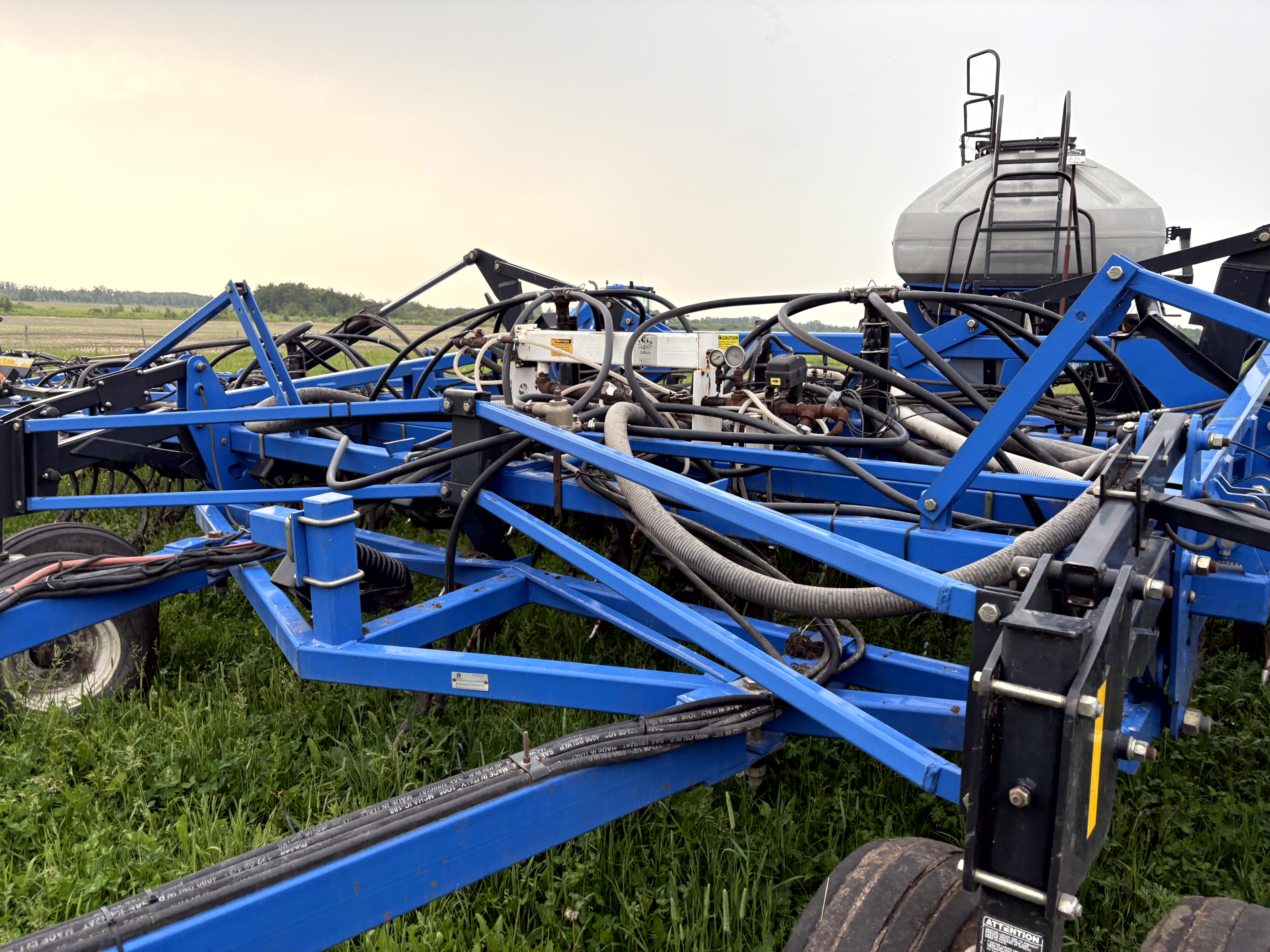 2010 New Holland P2050 Air Drill