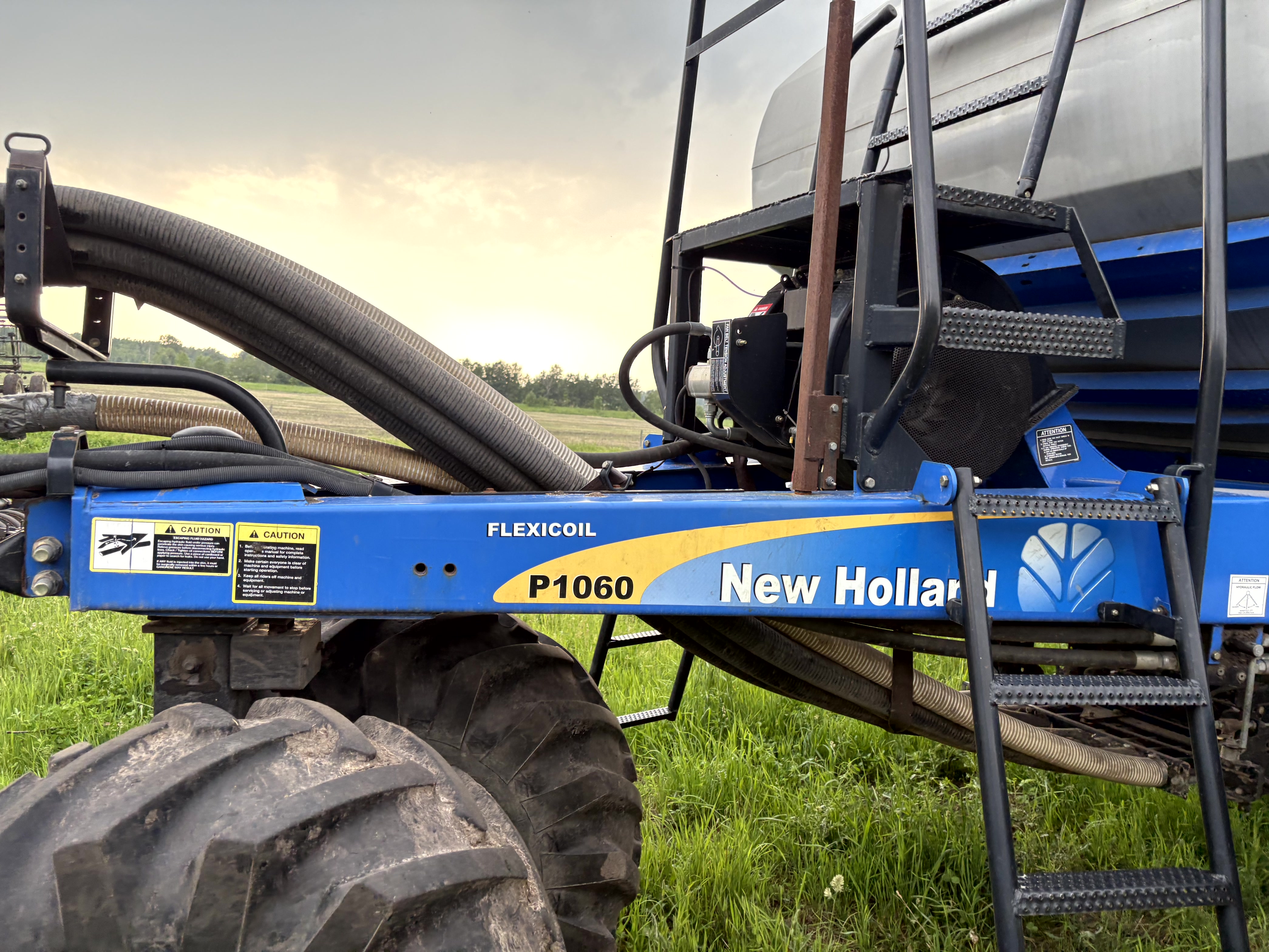 2010 New Holland P2050 Air Drill