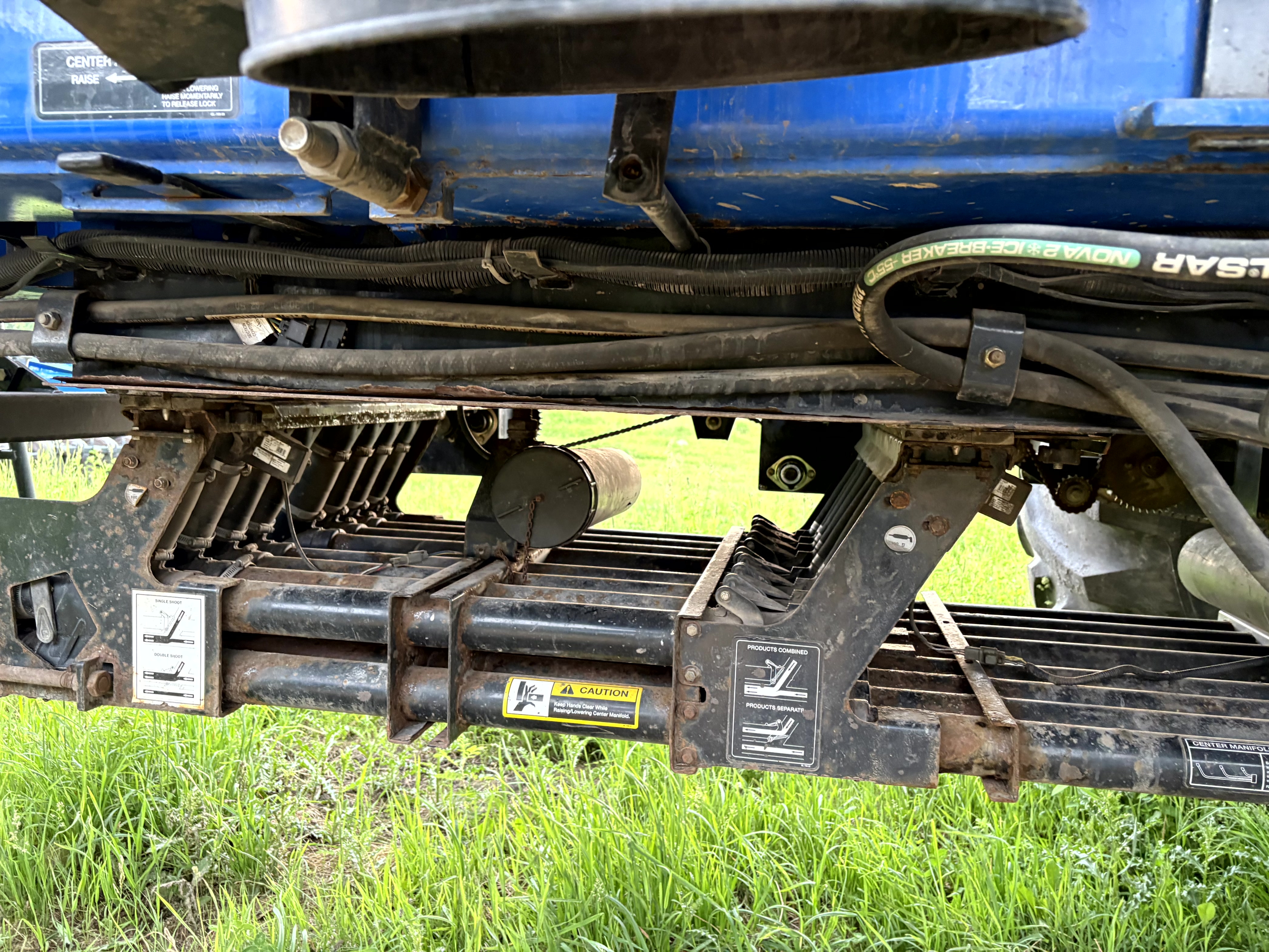 2010 New Holland P2050 Air Drill