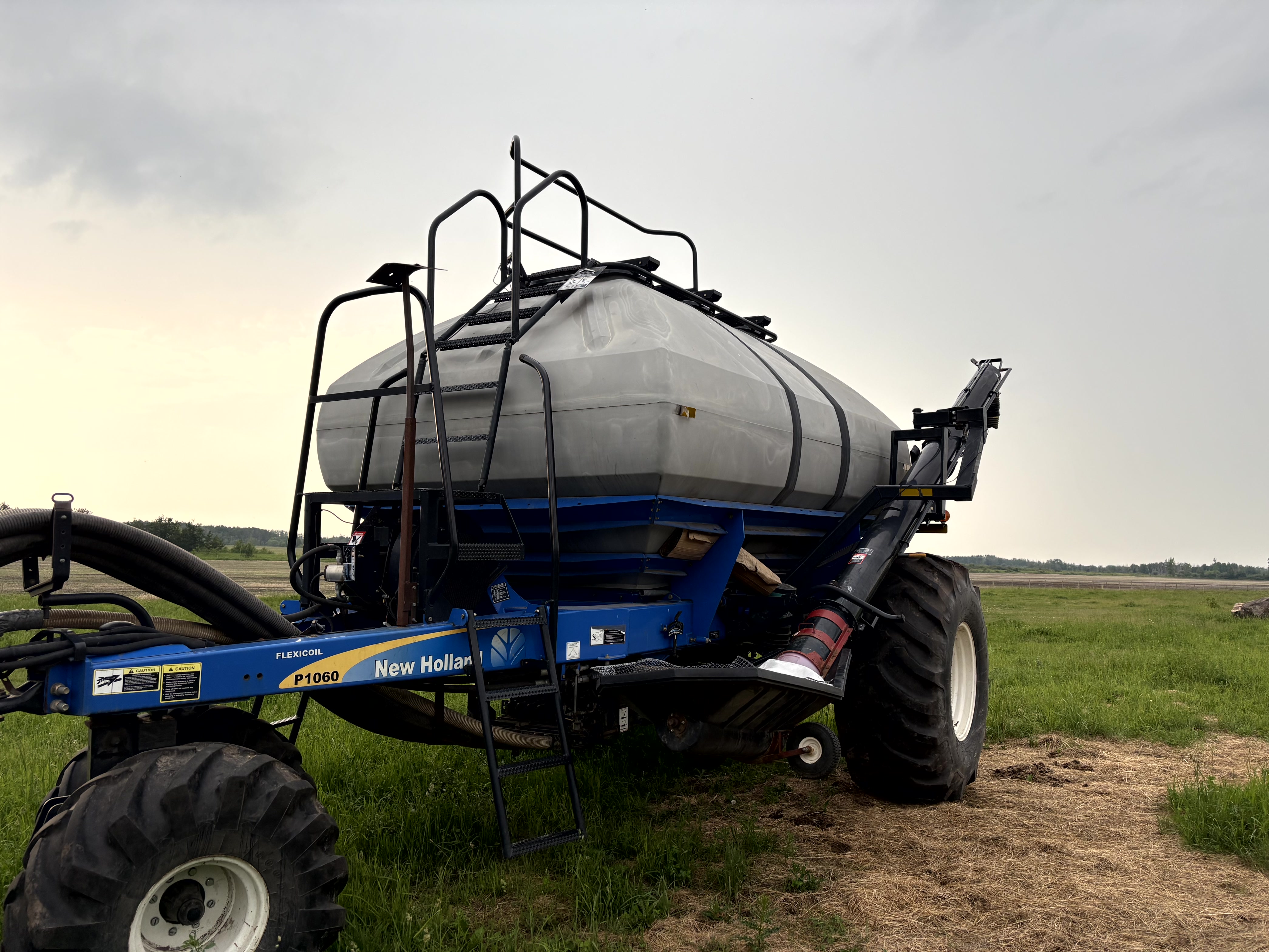 2010 New Holland P2050 Air Drill
