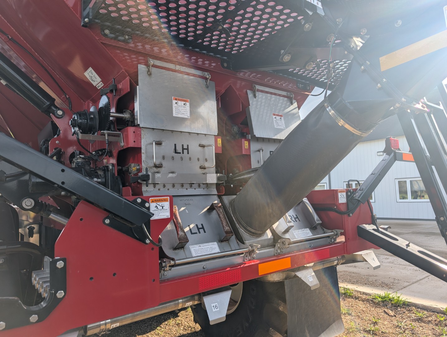2023 Salford VALMAR 9620 Fertilizer Spreader