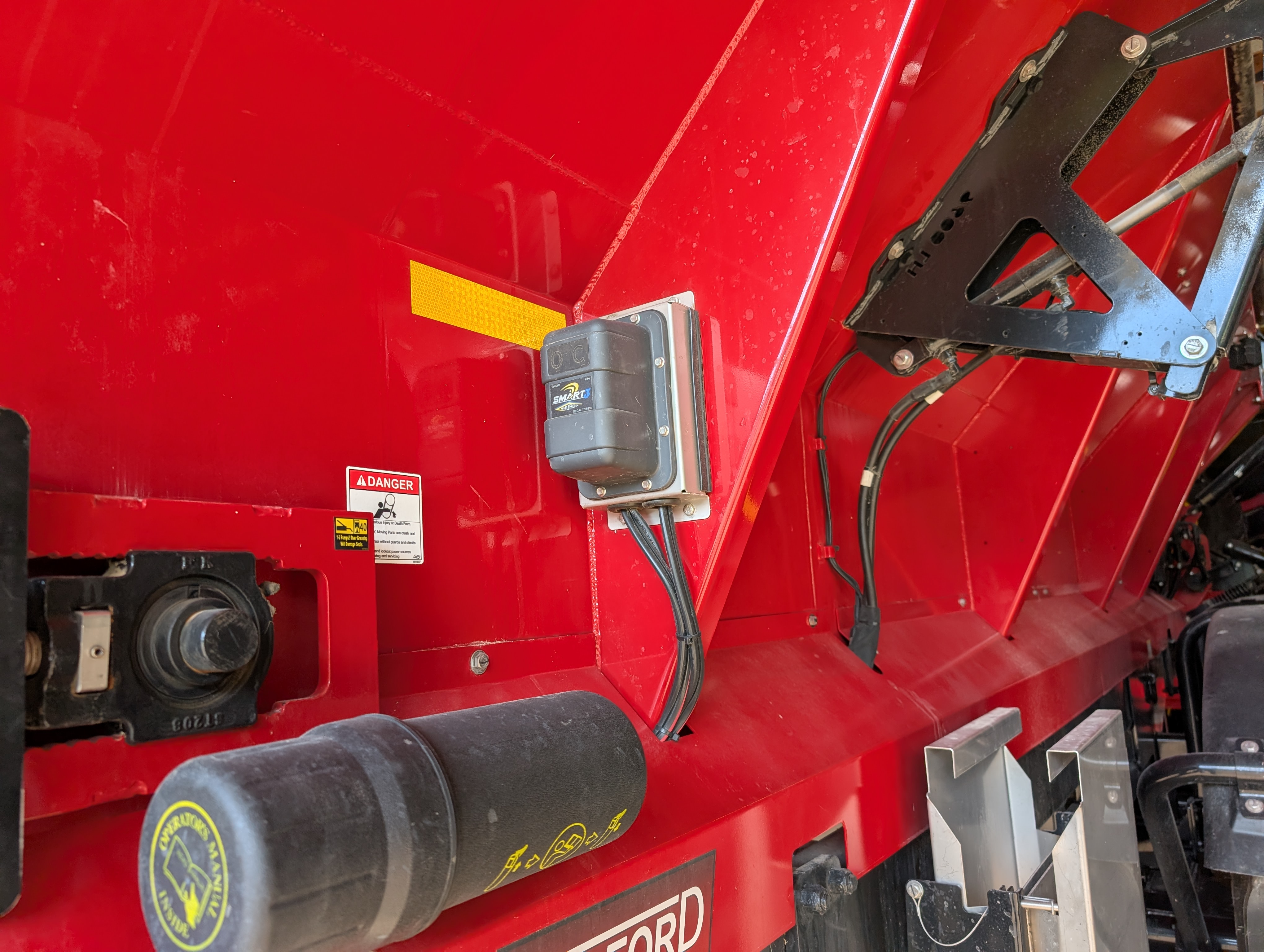 2023 Salford VALMAR 9620 Fertilizer Spreader