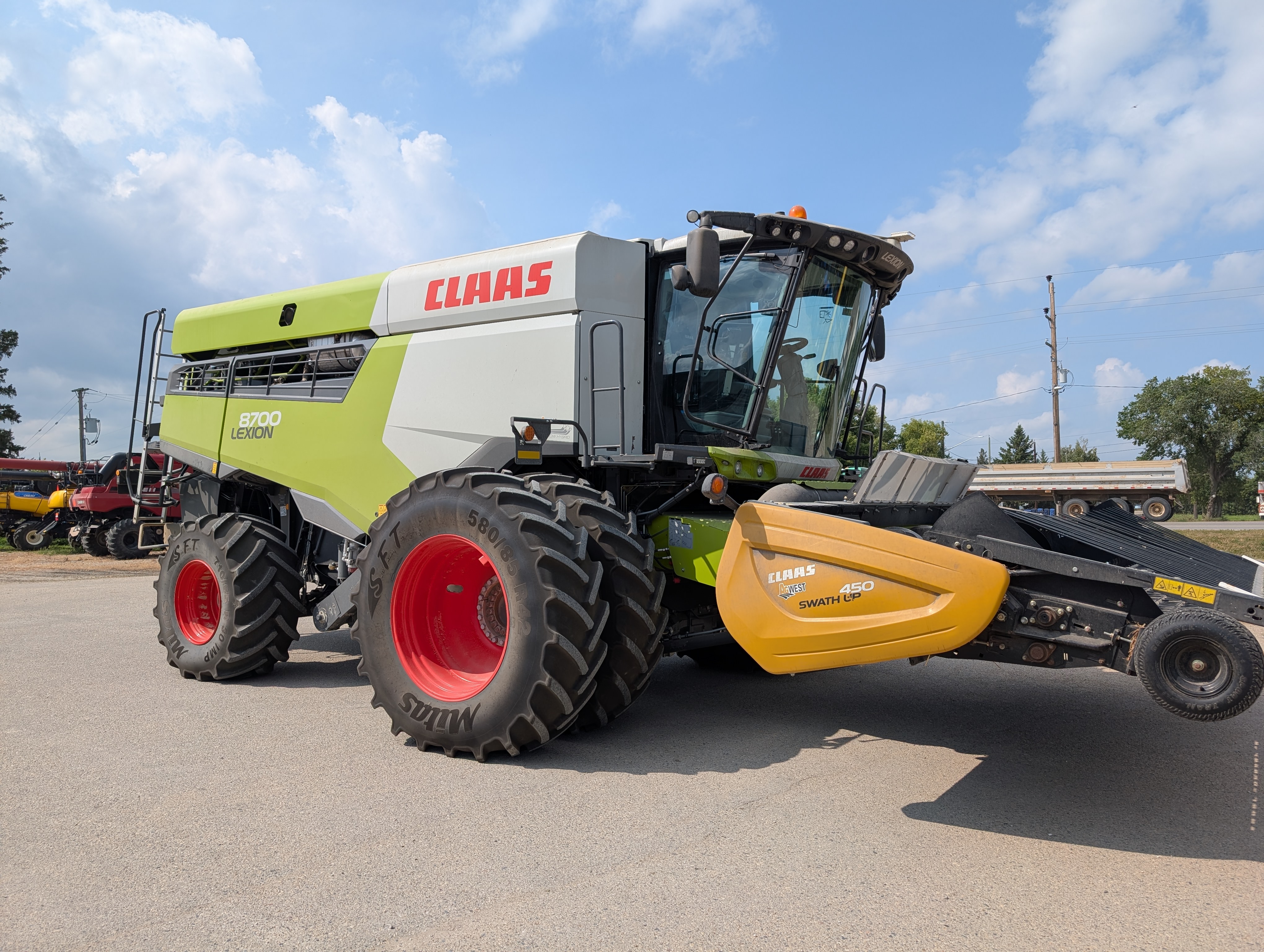 2022 CLAAS 8700 Combine