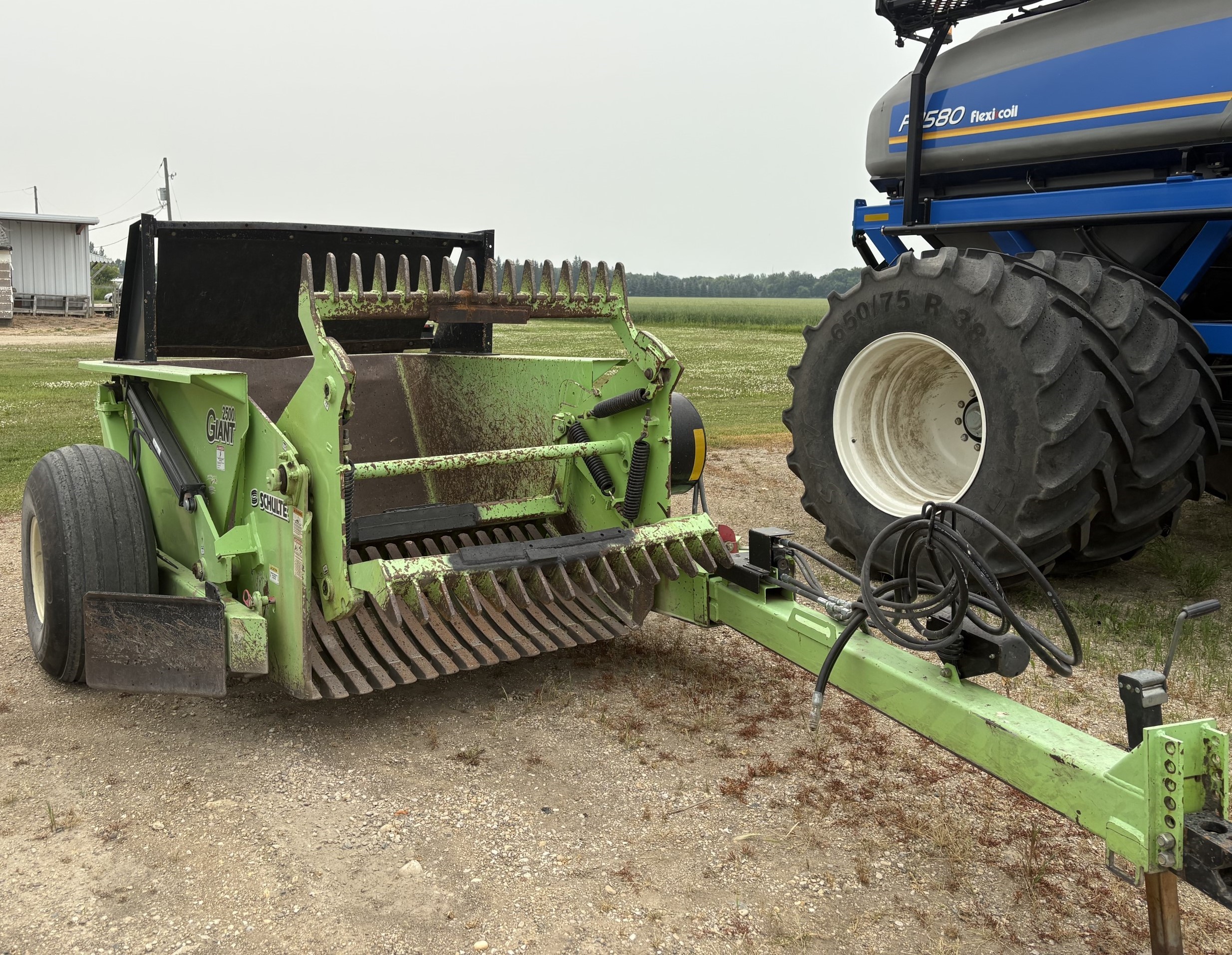 2014 Schulte 2500 Rock Picker