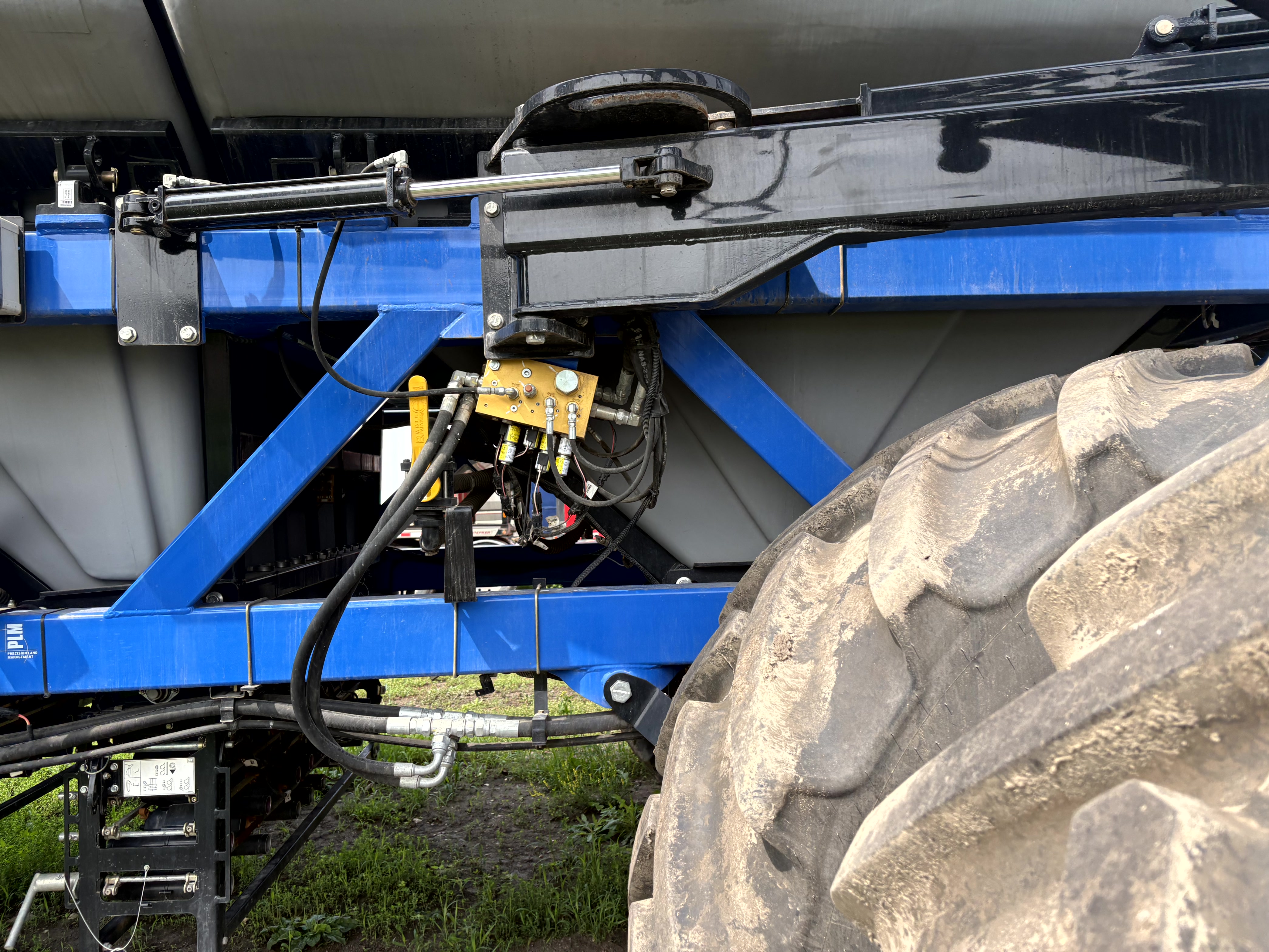 2022 New Holland P4950 Air Tank/Cart