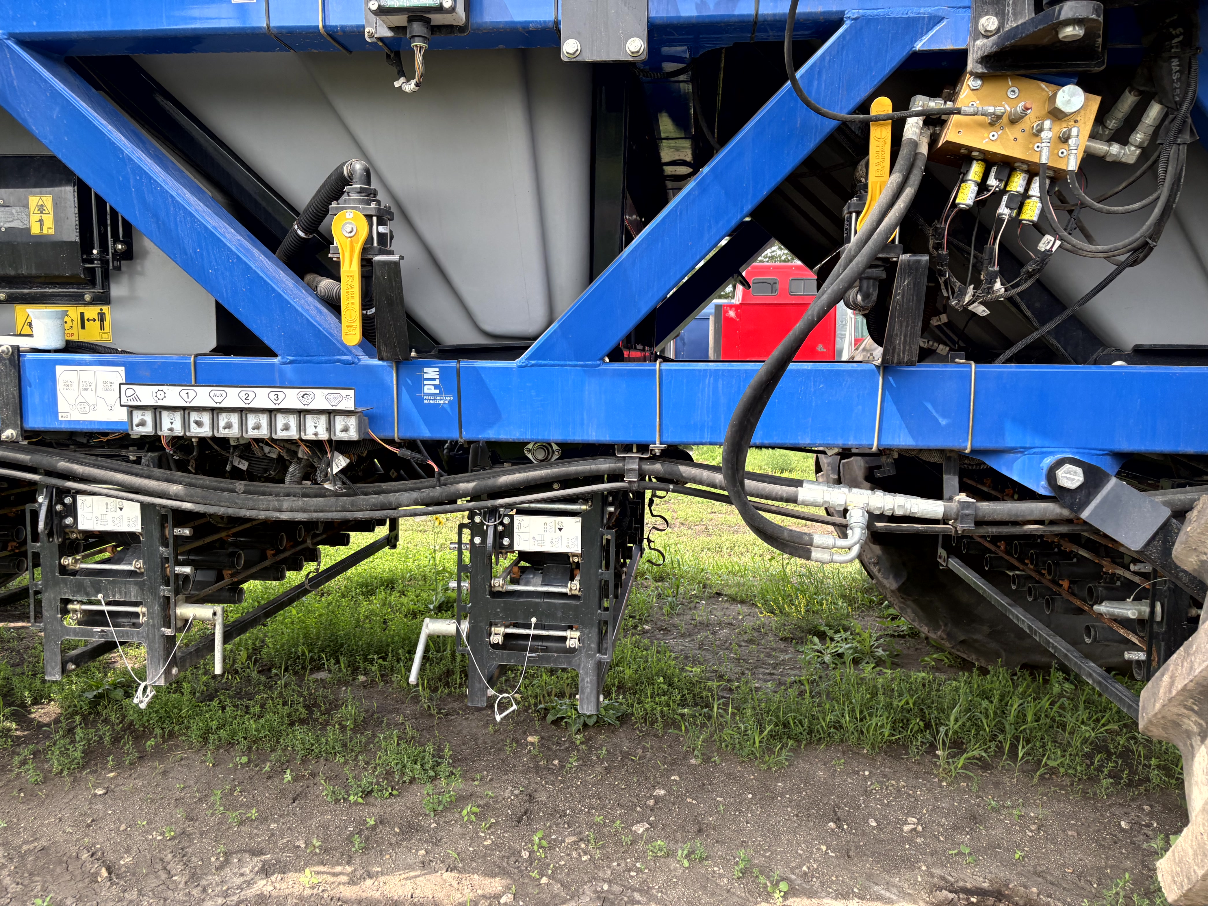 2022 New Holland P4950 Air Tank/Cart