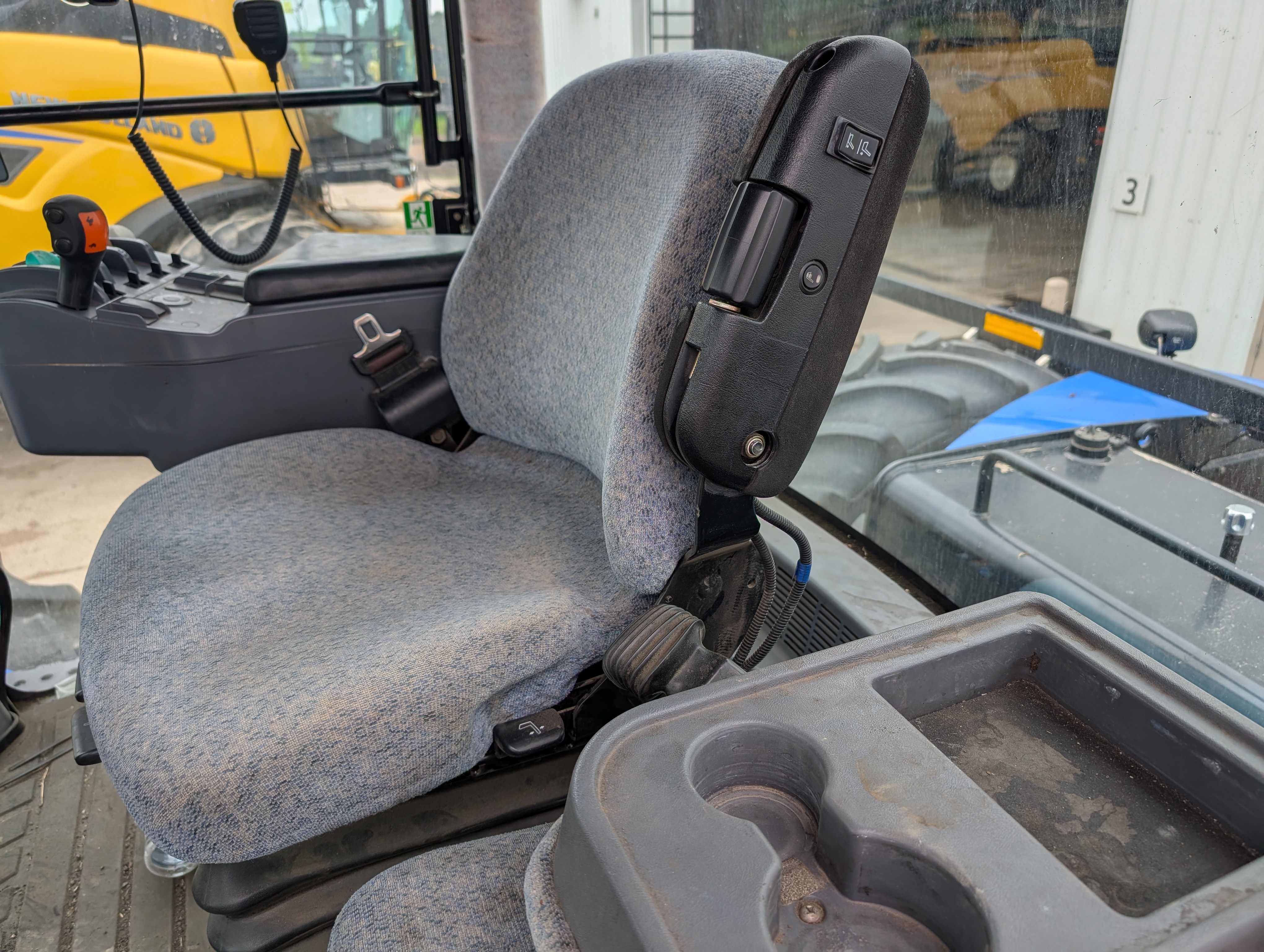 2009 New Holland T9050 Tractor 4WD