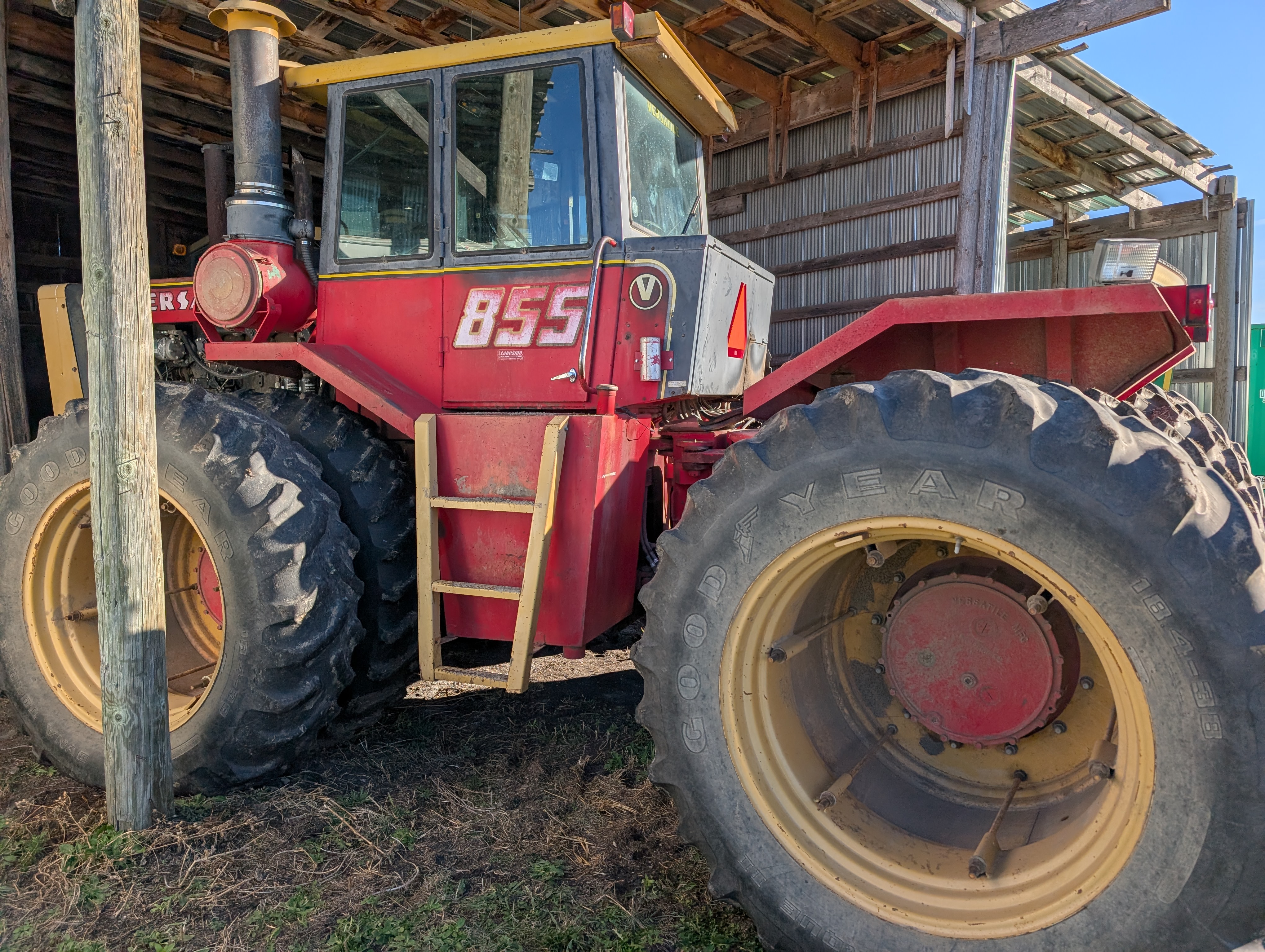 1978 Versatile 855 Tractor 4WD