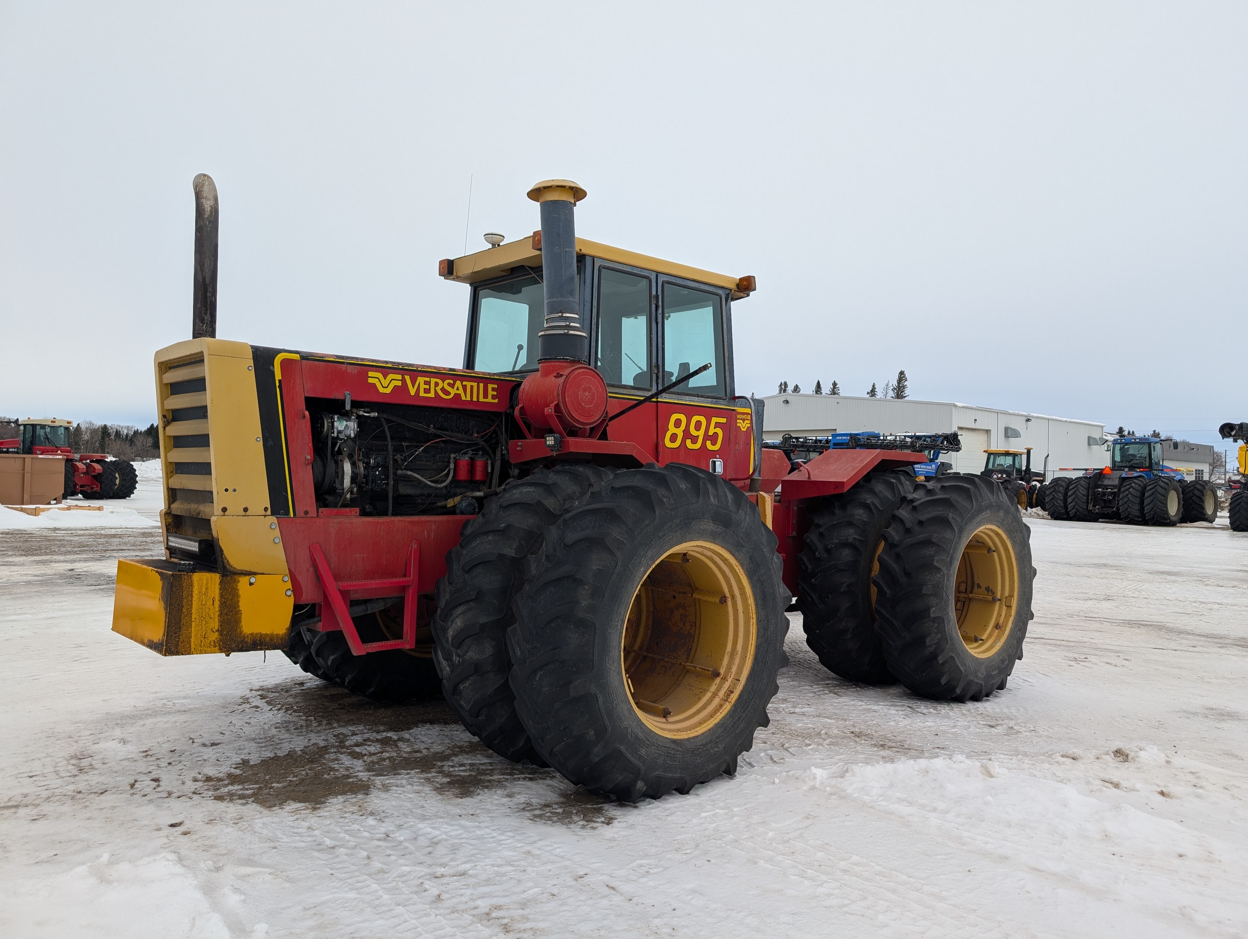 1980 Versatile 895 Tractor 4WD