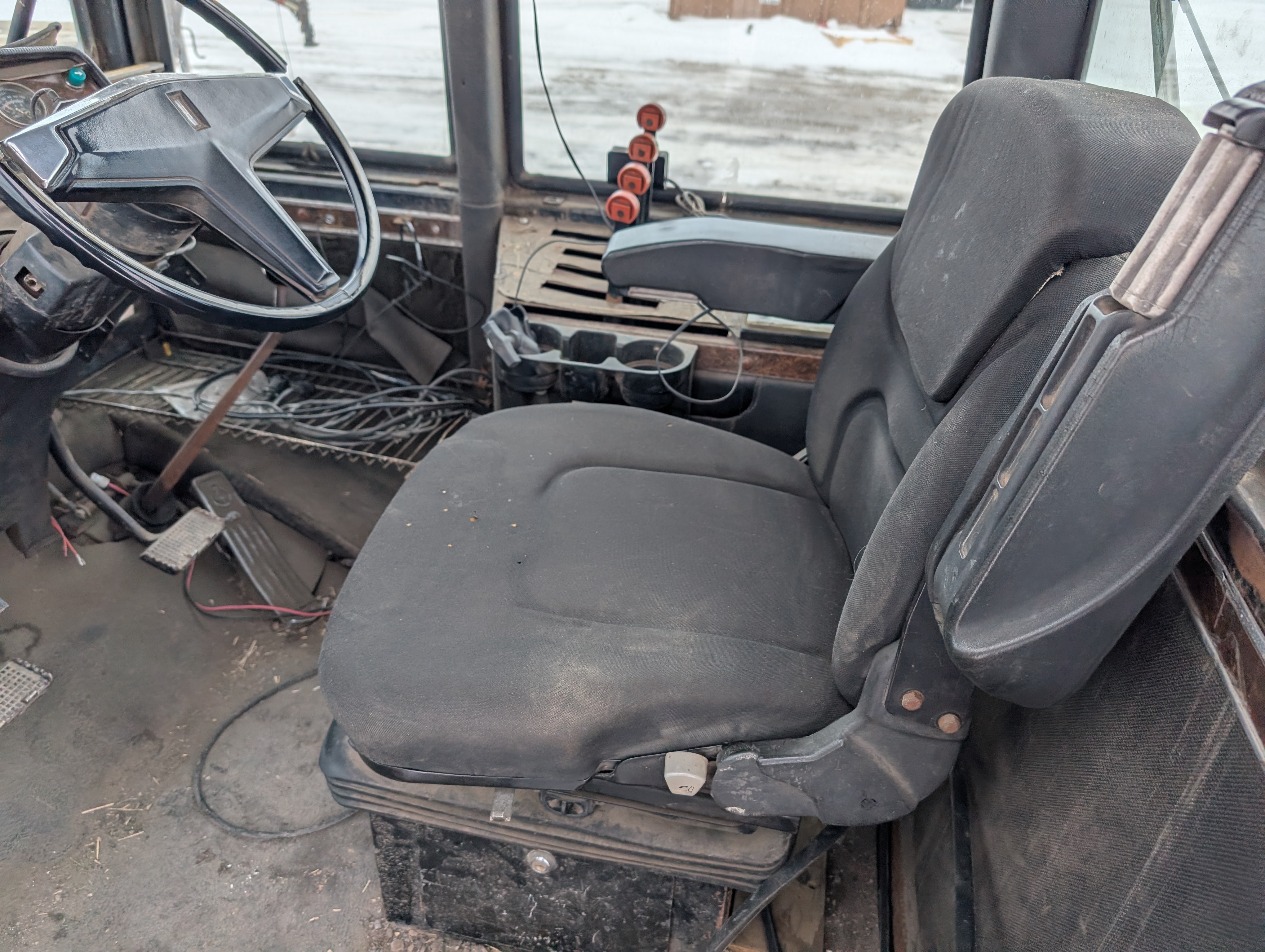 1980 Versatile 895 Tractor 4WD