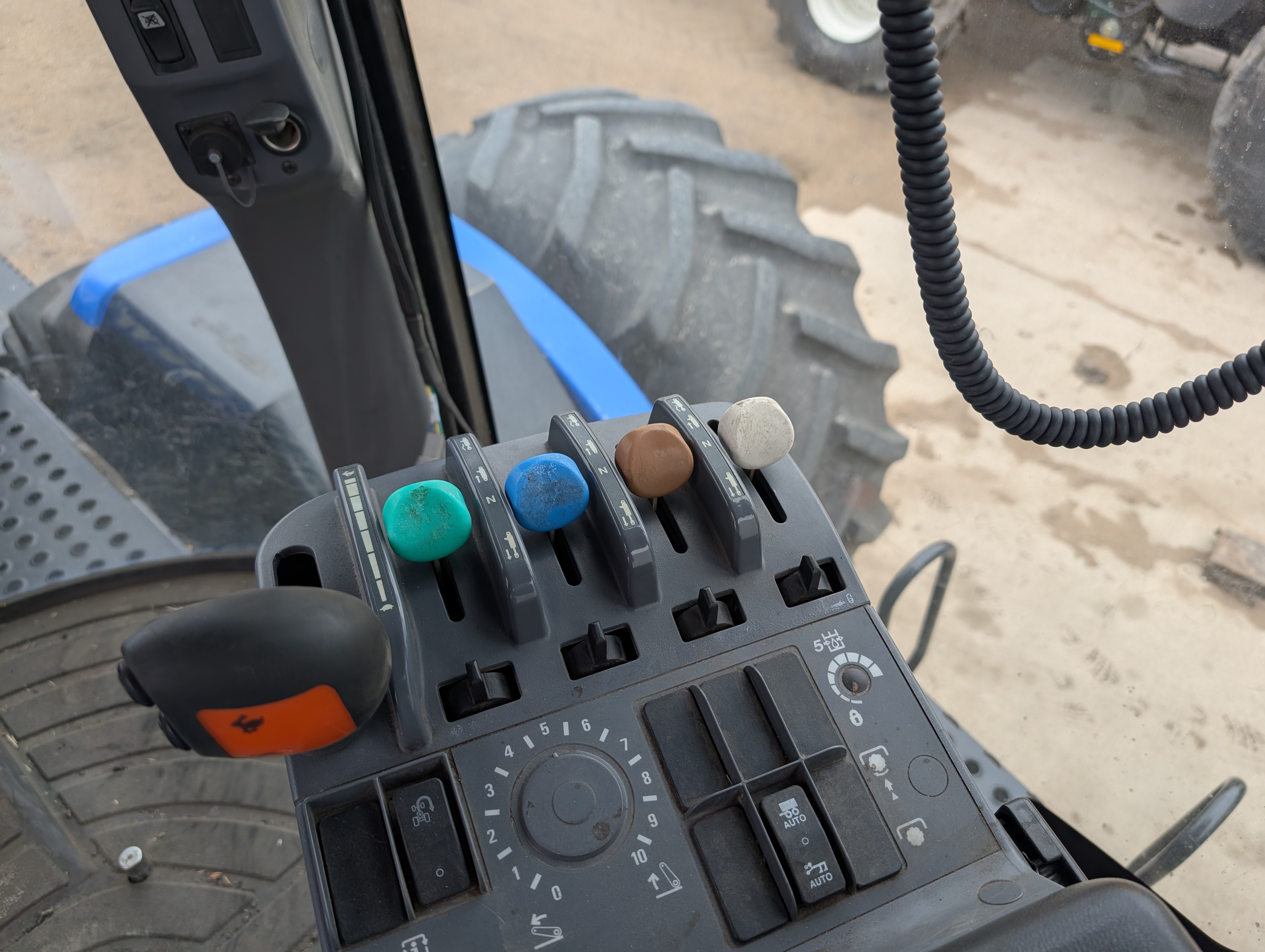 2009 New Holland T9050 Tractor 4WD