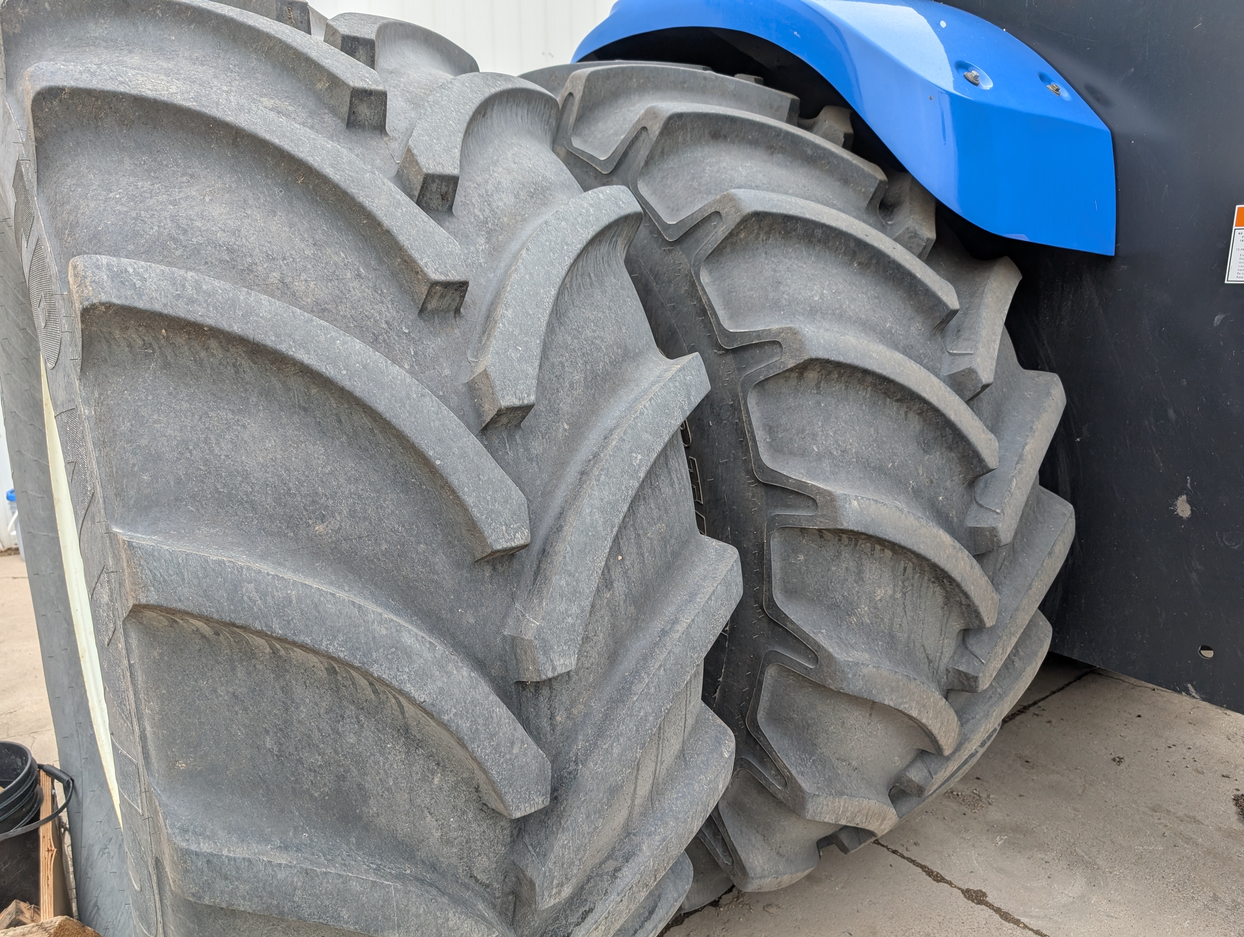 2009 New Holland T9050 Tractor 4WD