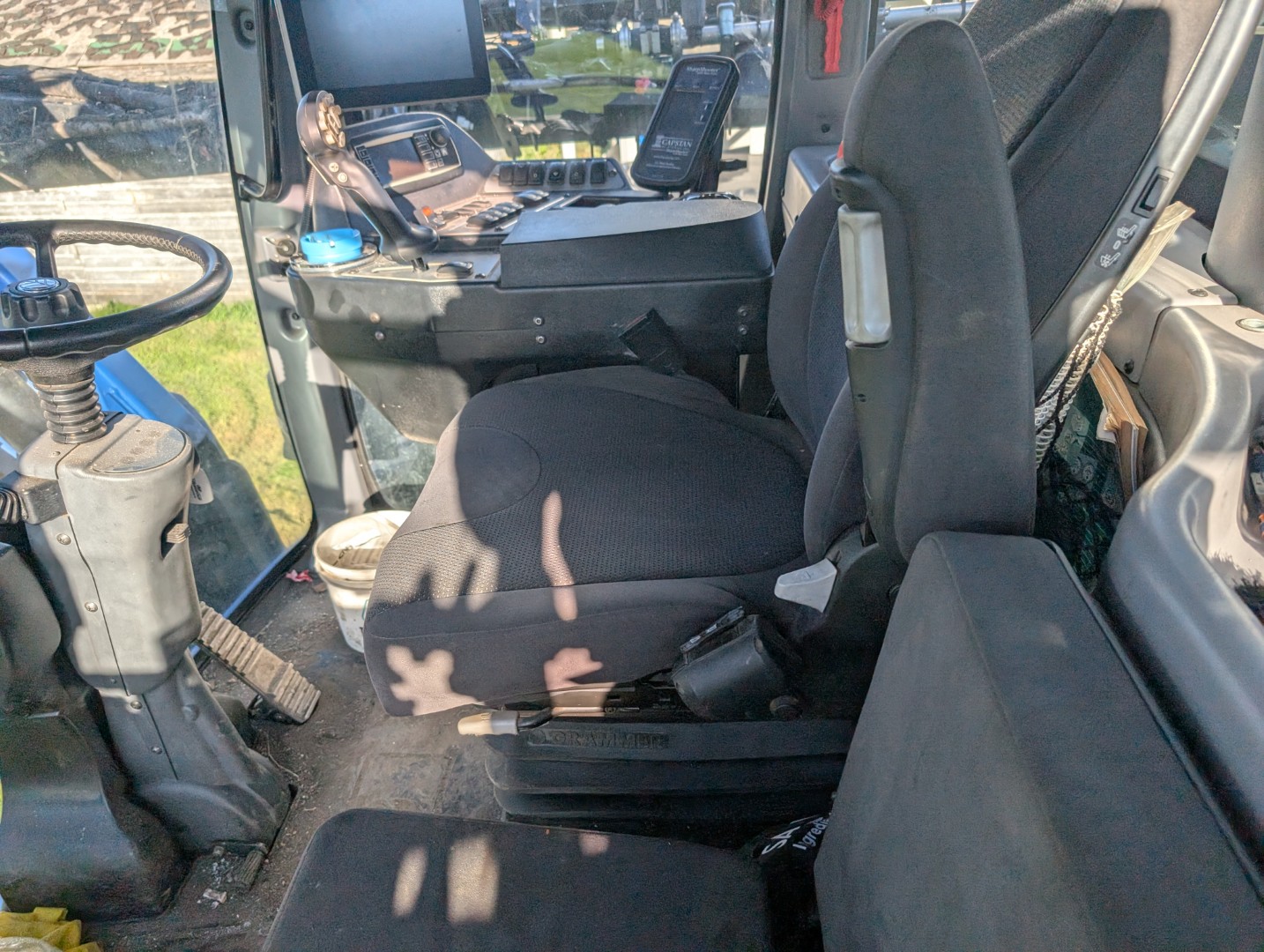 2014 New Holland SP.333F Sprayer/High Clearance
