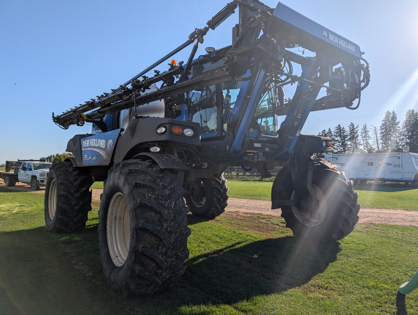 2014 New Holland SP.333F Sprayer/High Clearance