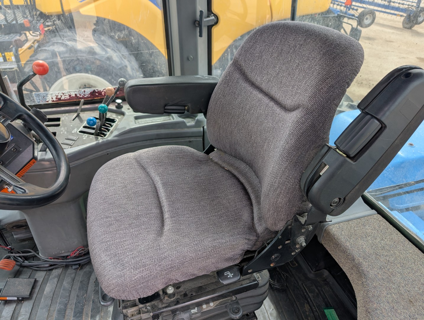 1995 New Holland 9880 Tractor 4WD