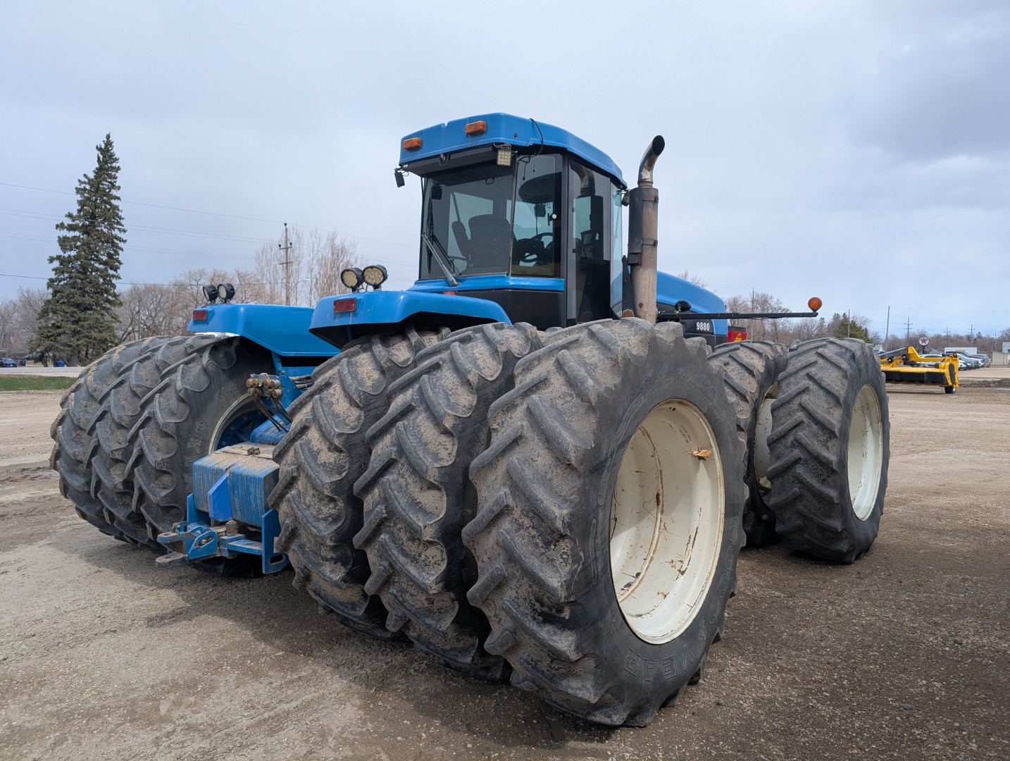 1995 New Holland 9880 Tractor 4WD