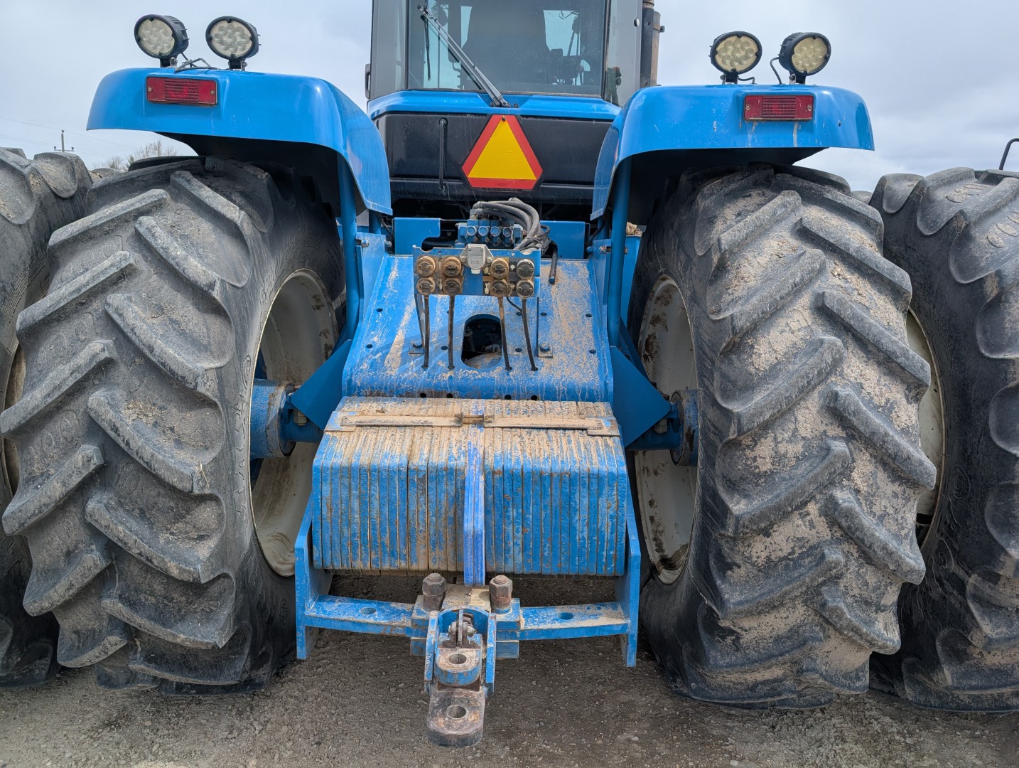 1995 New Holland 9880 Tractor 4WD
