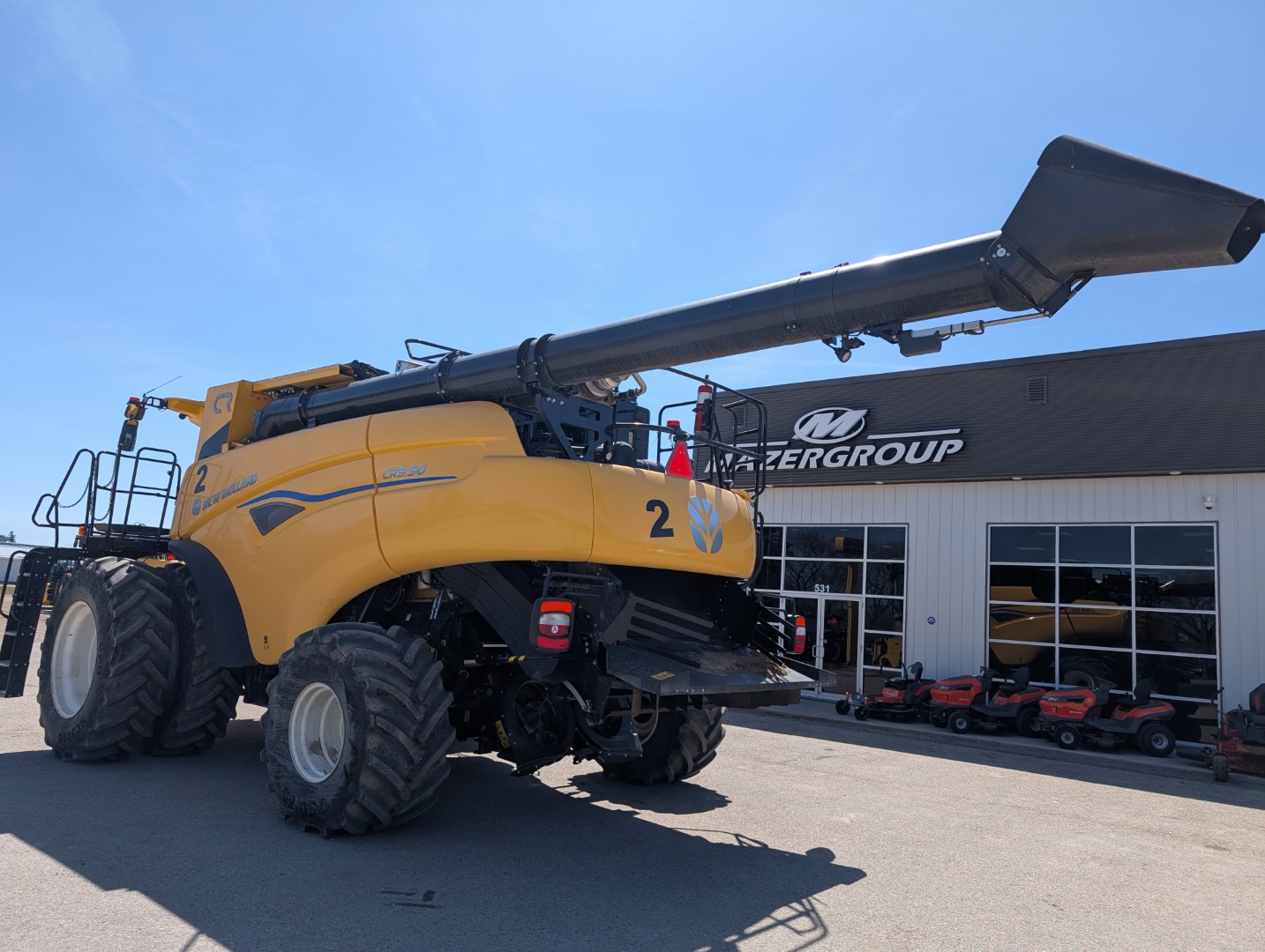 2025 New Holland CR9.90Z Combine