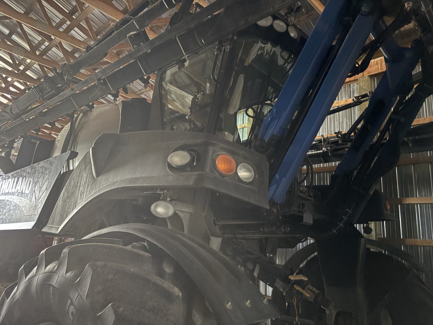 2011 New Holland SP.275F Sprayer/High Clearance