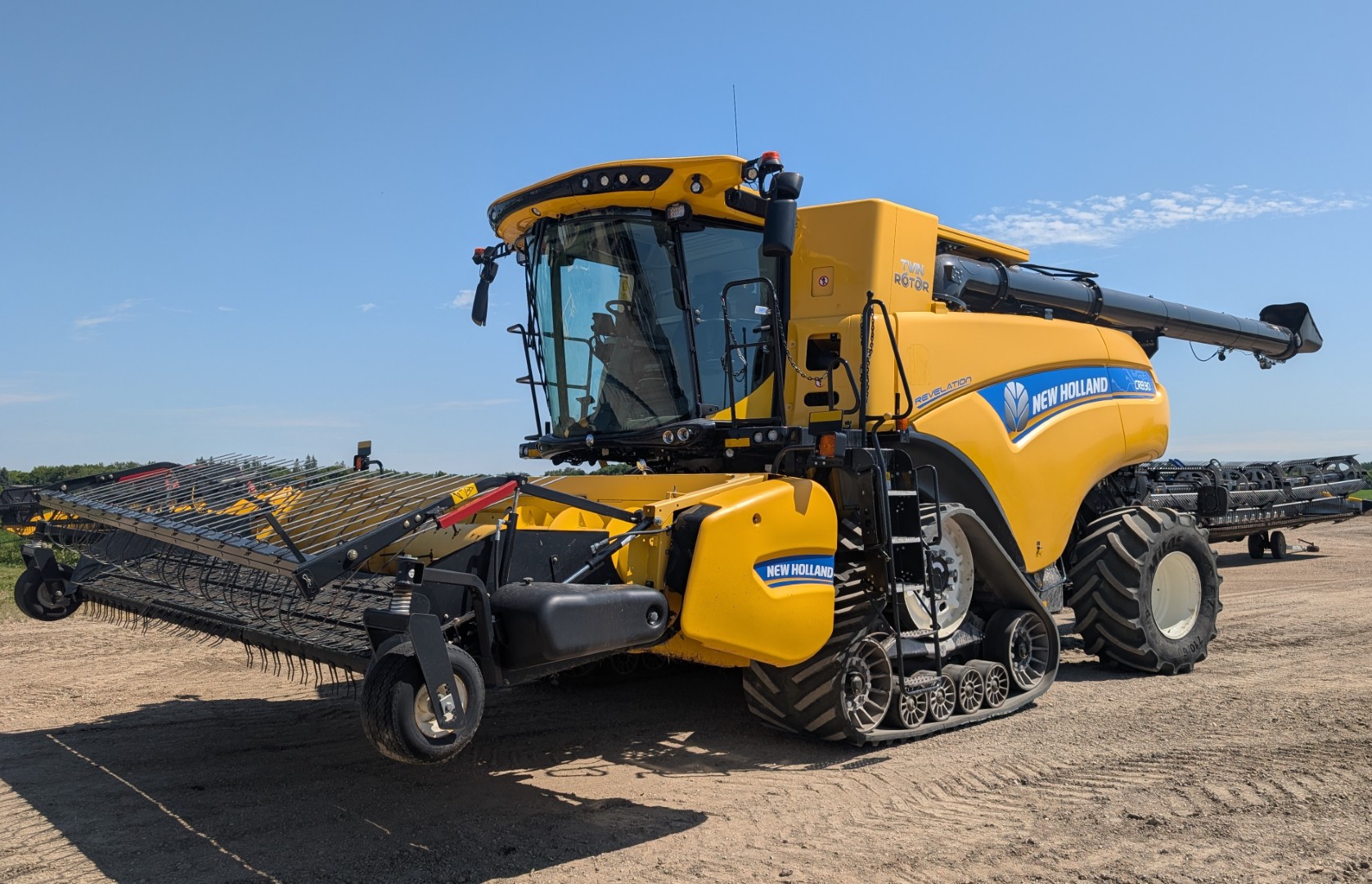 2019 New Holland CR8.90 Combine