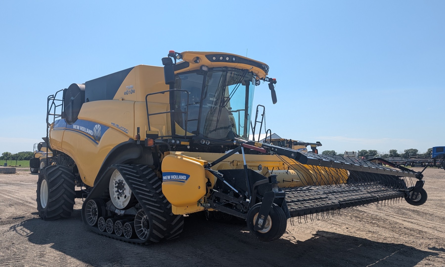 2019 New Holland CR8.90 Combine