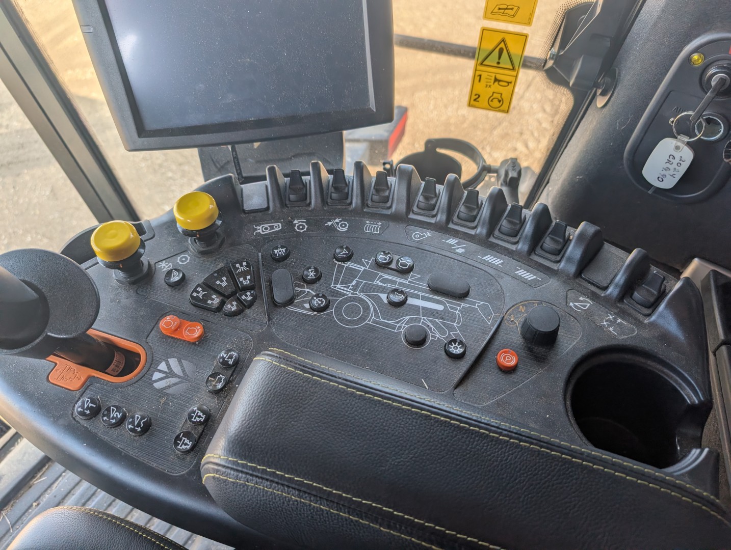 2024 New Holland CR9.90Z Combine
