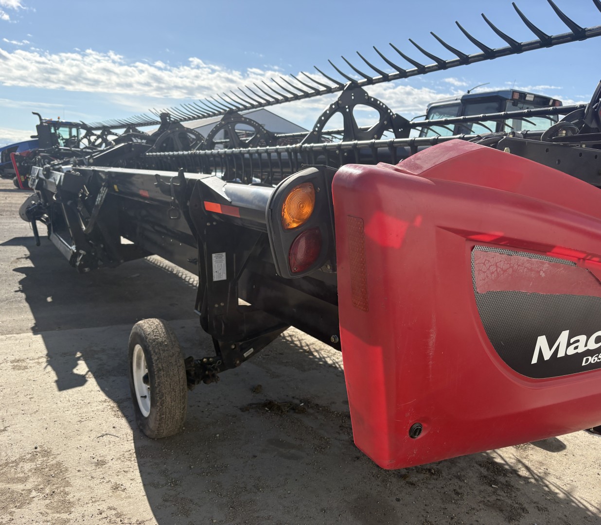 2016 MacDon D65 Header Draper