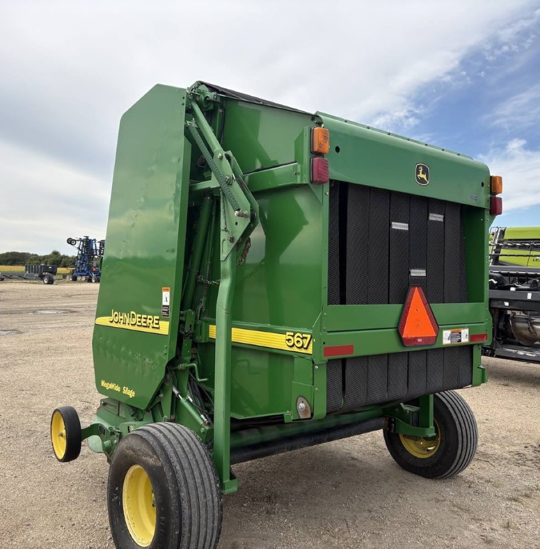 2002 John Deere 567 Baler/Round