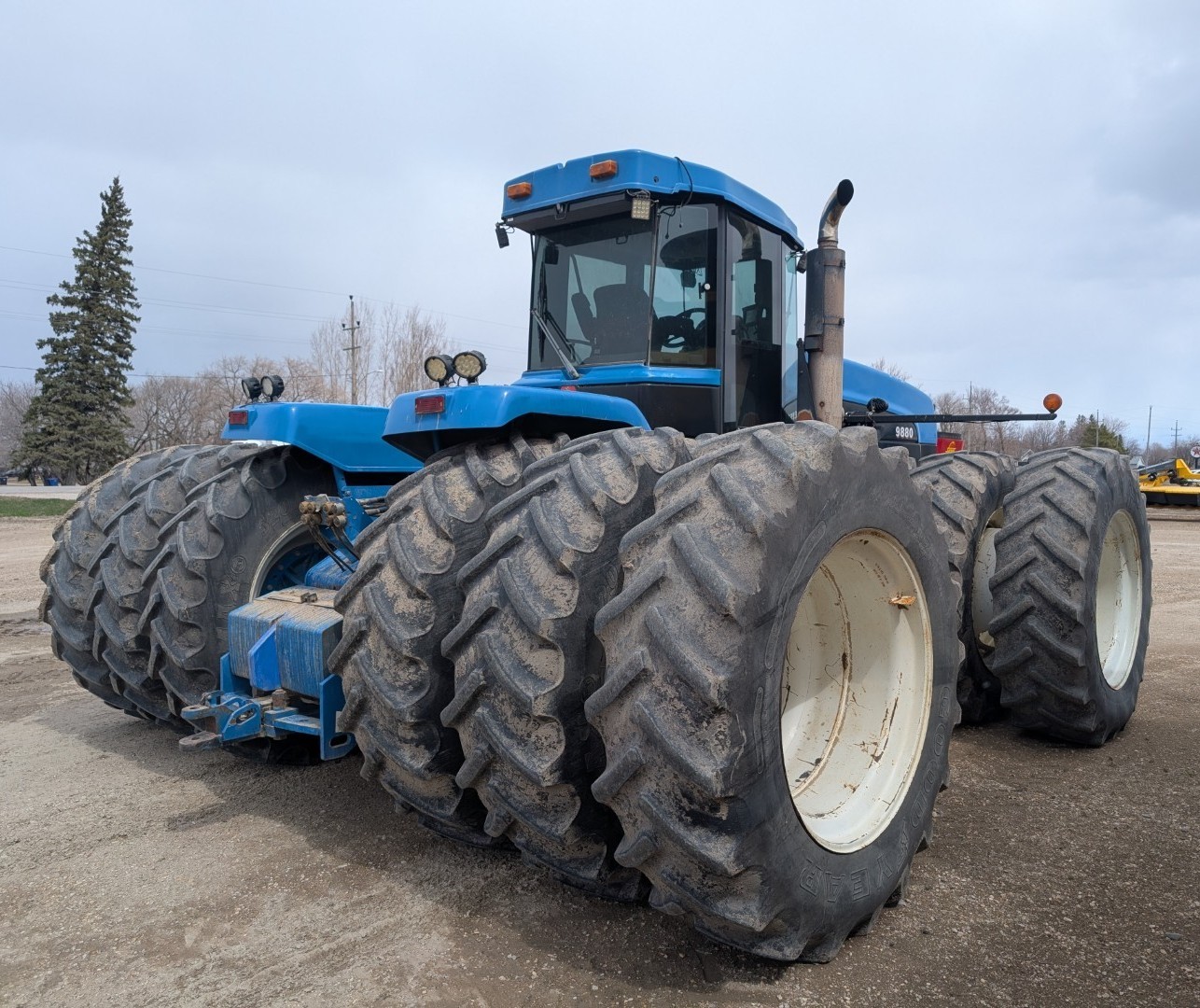 1994 New Holland 9880 Tractor 4WD