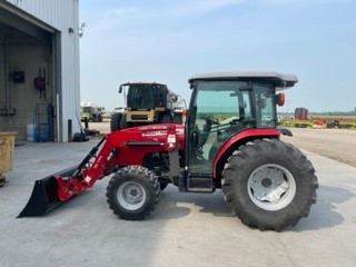 2015 Massey Ferguson MF1759L Tractor