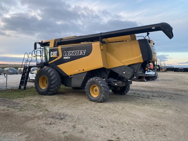 2005 Caterpillar 580R Combine