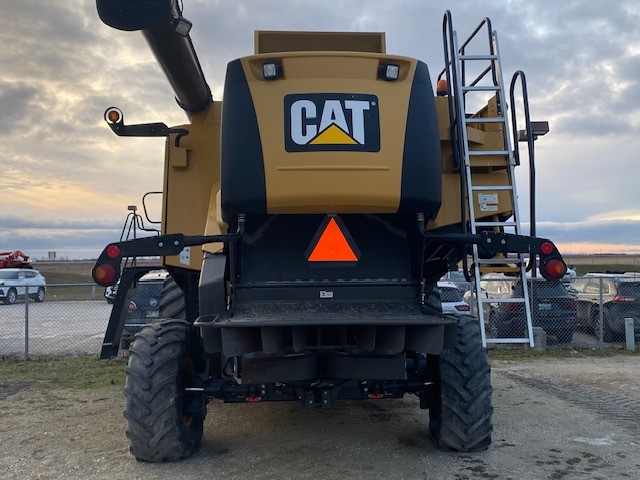 2005 Caterpillar 580R Combine