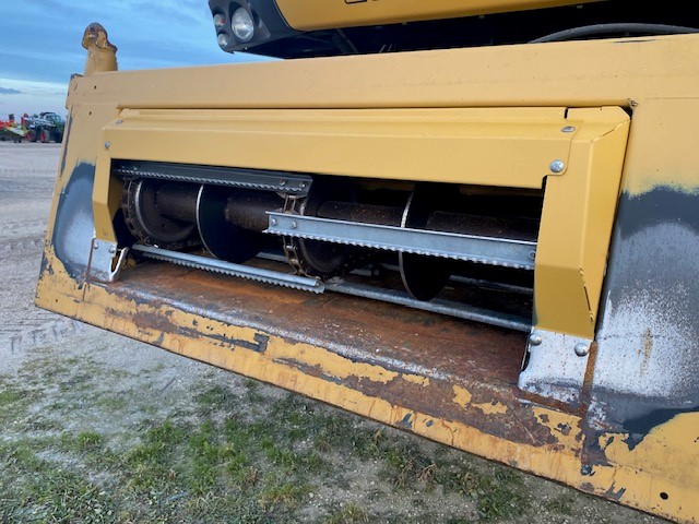 2005 Caterpillar 580R Combine