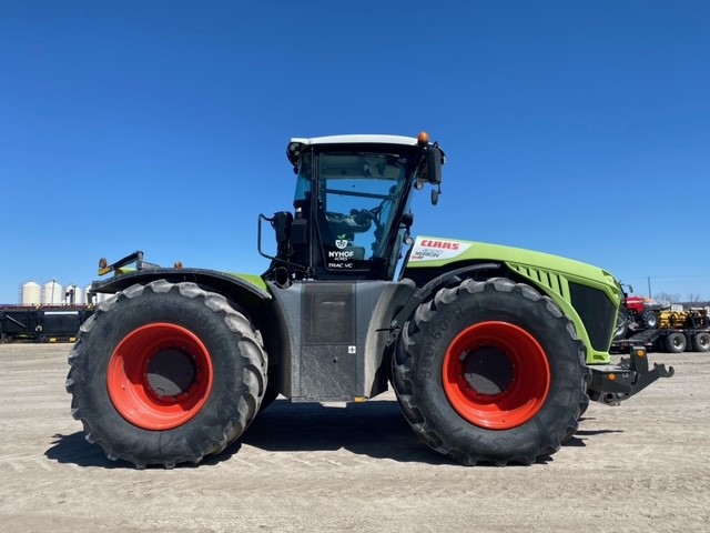 2016 CLAAS Xerion 4000 Trac VC Tractor