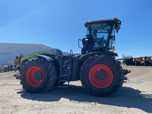 2016 CLAAS Xerion 4000 Trac VC Tractor