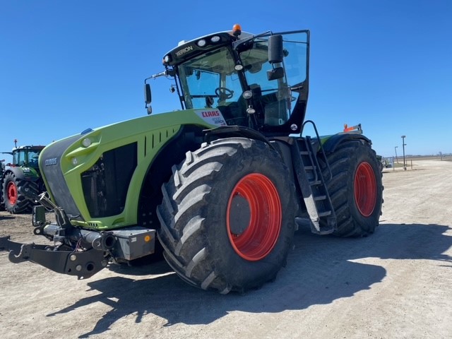 2016 CLAAS Xerion 4000 Trac VC Tractor