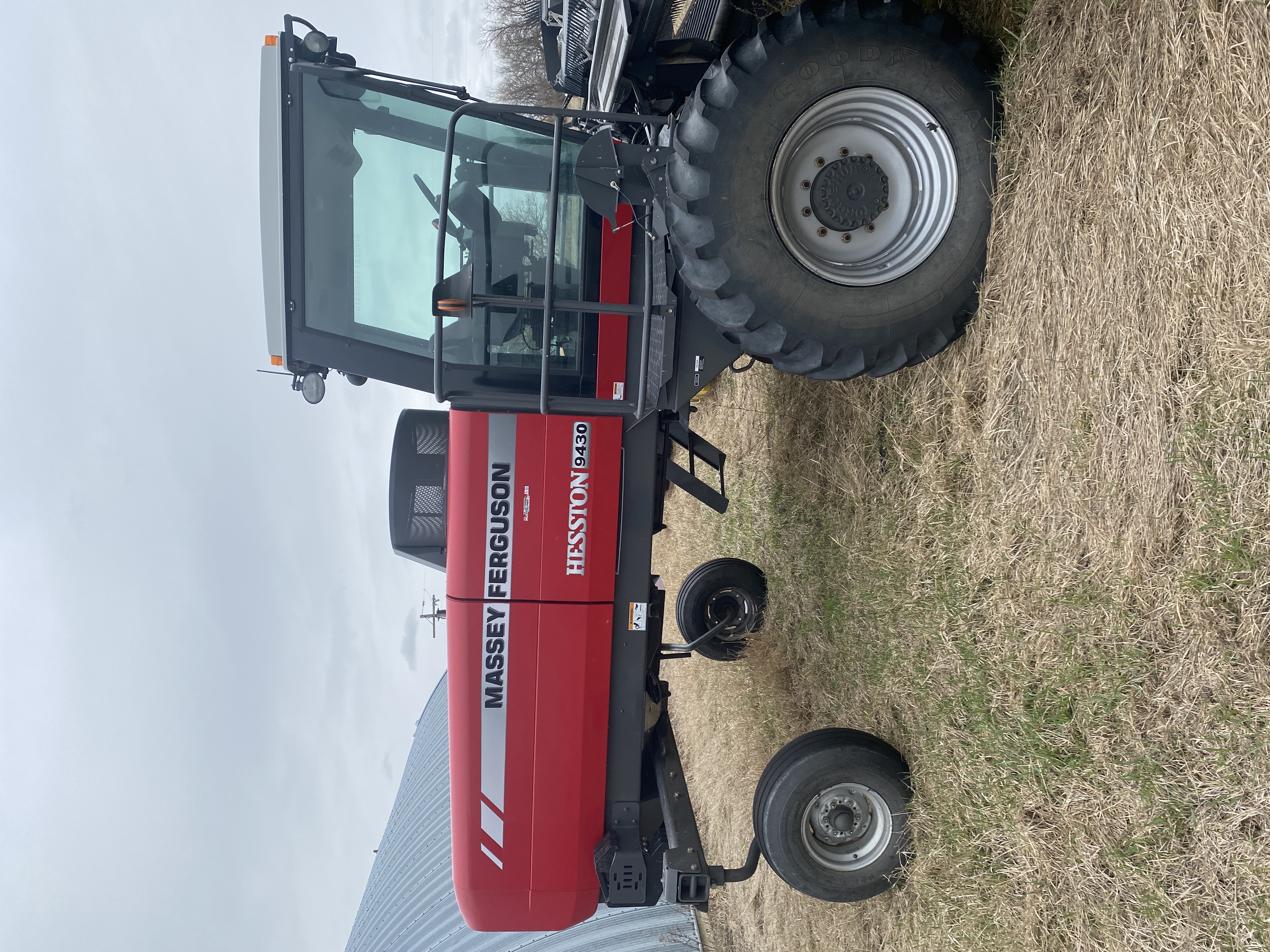 2011 Massey Ferguson MF9430 Swather