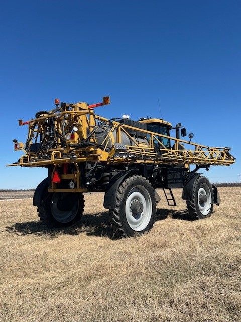 2022 RoGator RG1100C Sprayer/High Clearance