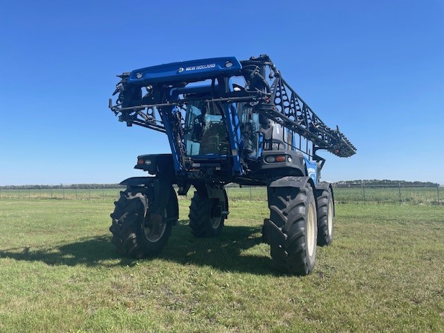 2014 New Holland SP.295F Sprayer/High Clearance