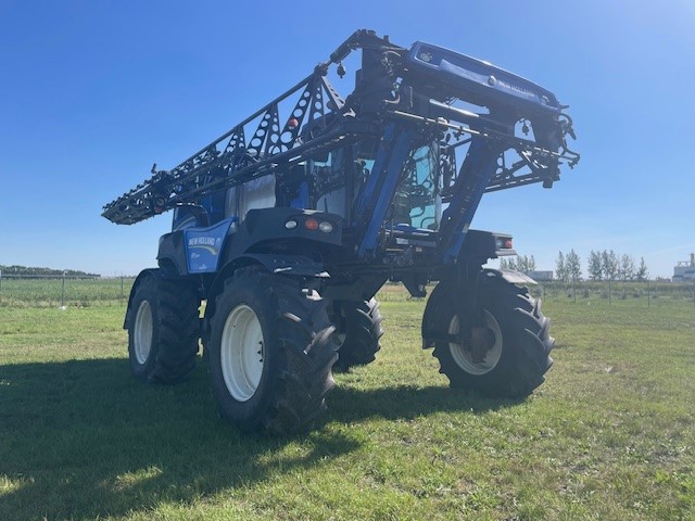 2014 New Holland SP.295F Sprayer/High Clearance